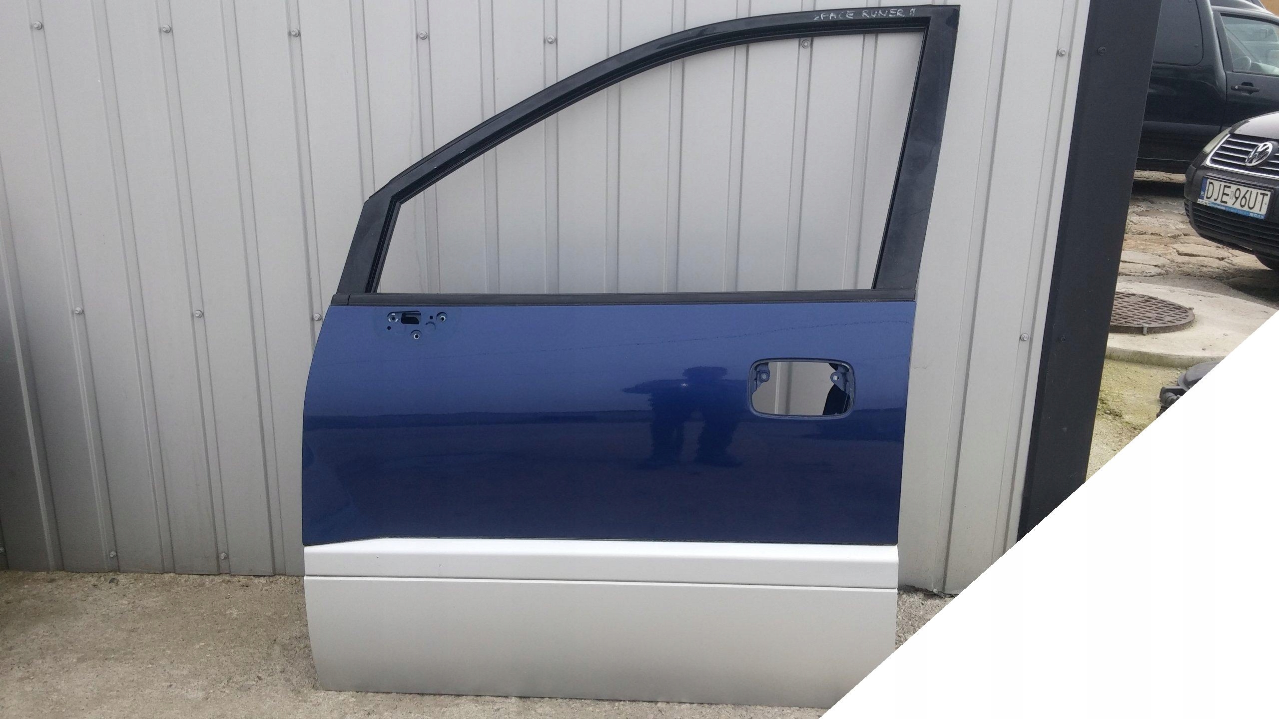 MITSUBISHI SPACE RUNNER 99-03 DRZWI LEWE PRZEDNIE