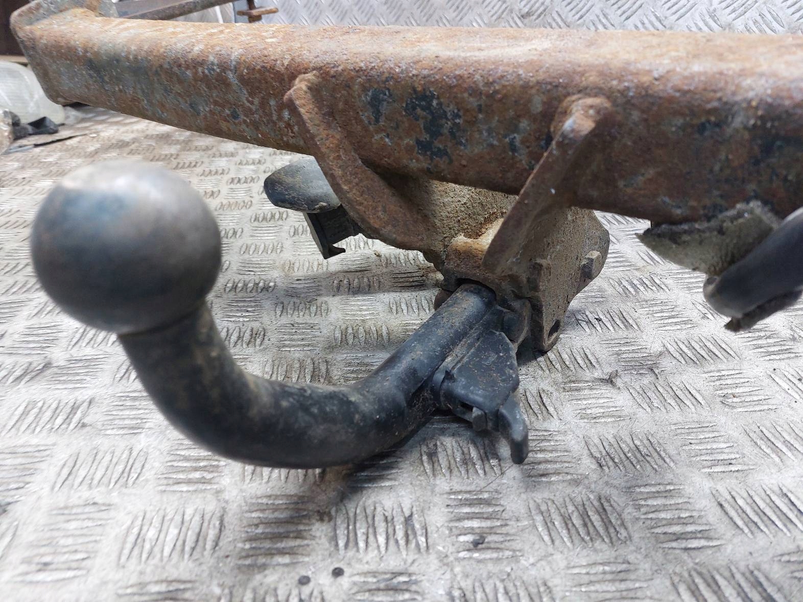 tow + TABLICZKA + bundle MAZDA 626 V GF KOMBI