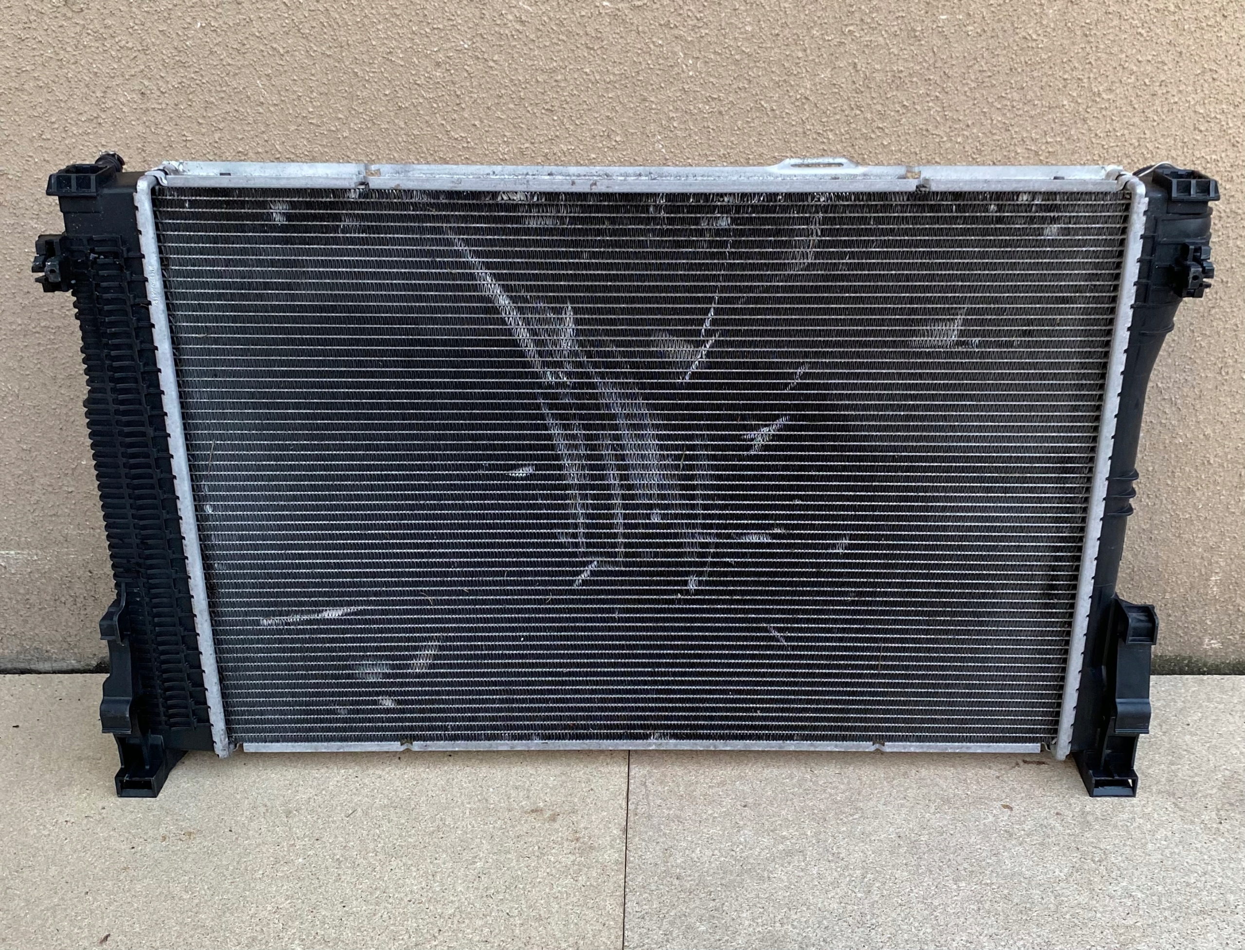 CHŁODNICA WODY MERCEDES C-KLASA A2045003703 Producent części Mercedes-Benz OE