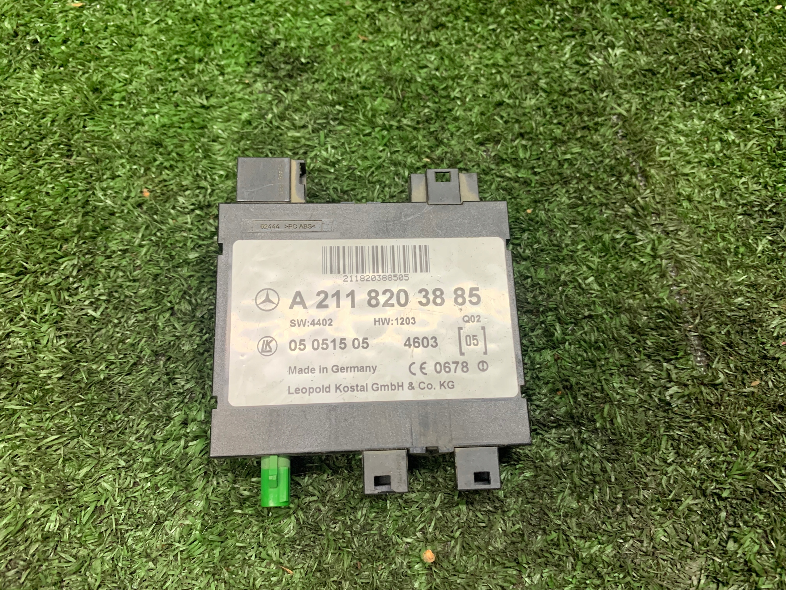 Jednosta sterująca układu hamulcowego MERCEDES-BENZ E (W211) A2118203885