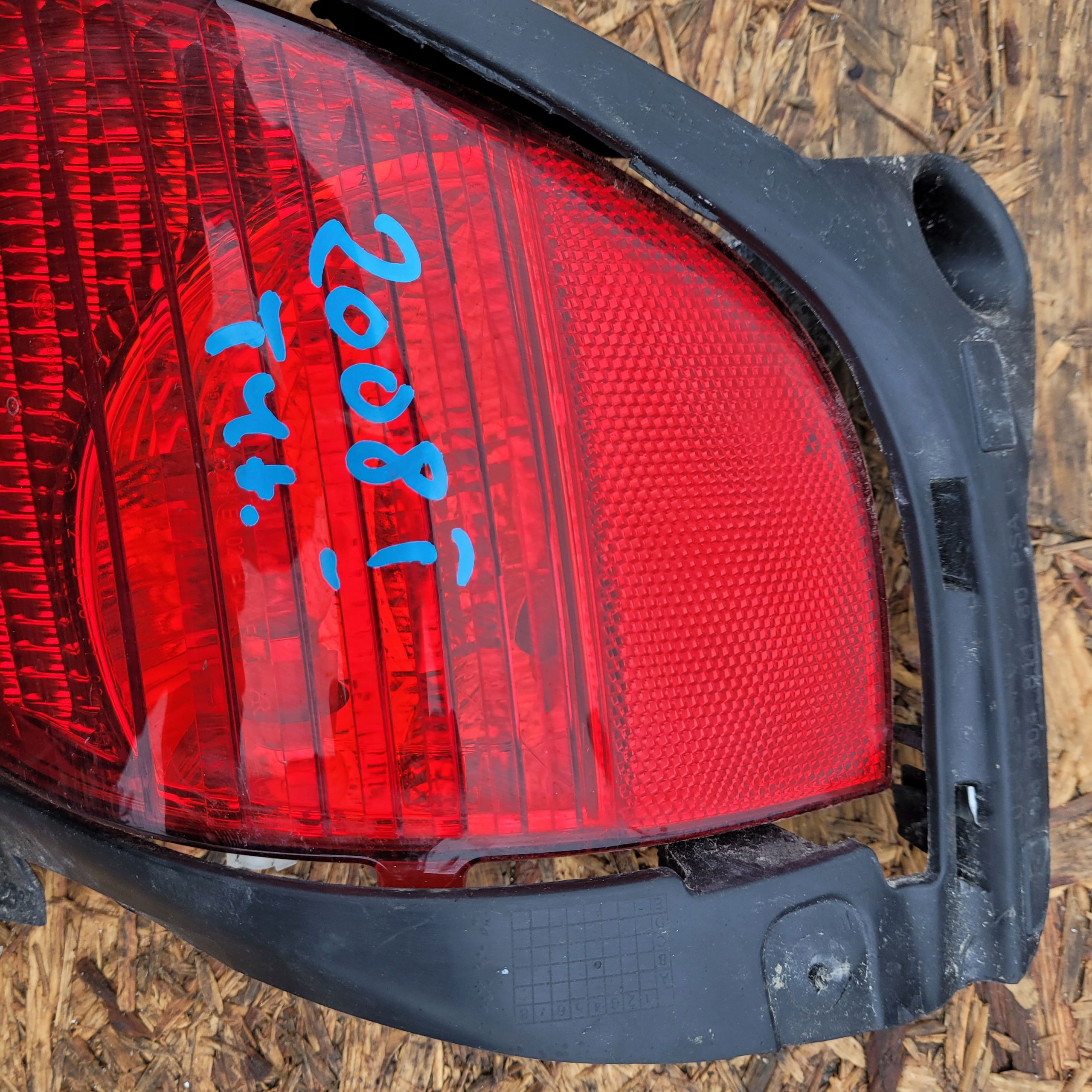 FANALE Paraurti posteriore PEUGEOT 2008 e