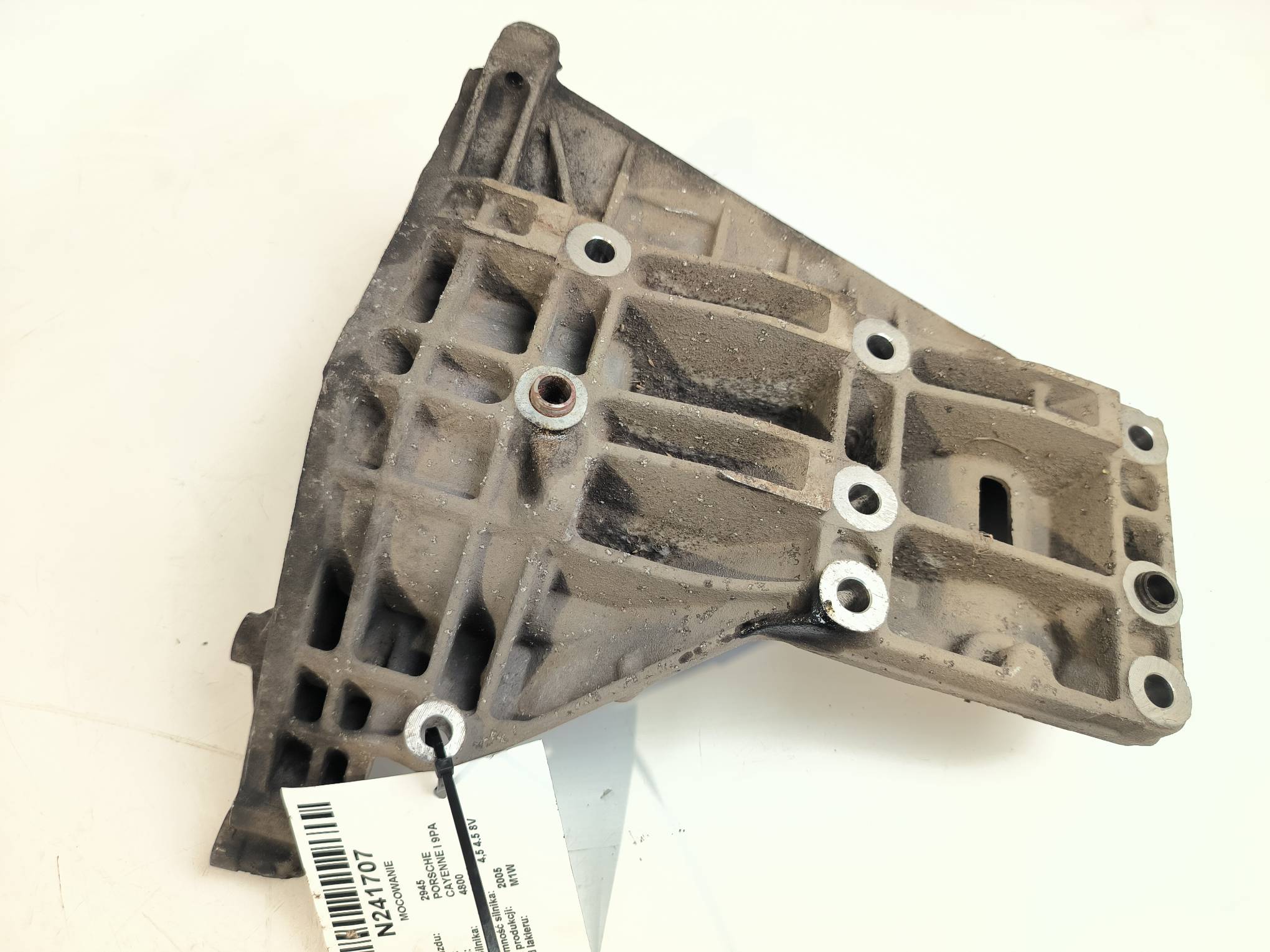 Support plaque PORSCHE CAYENNE et 9PA