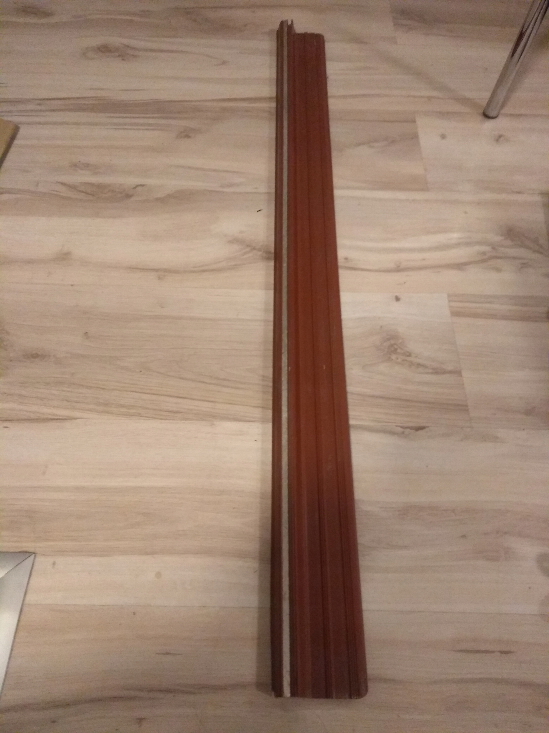 Metrcedes C123 педаль порога ліва Червона