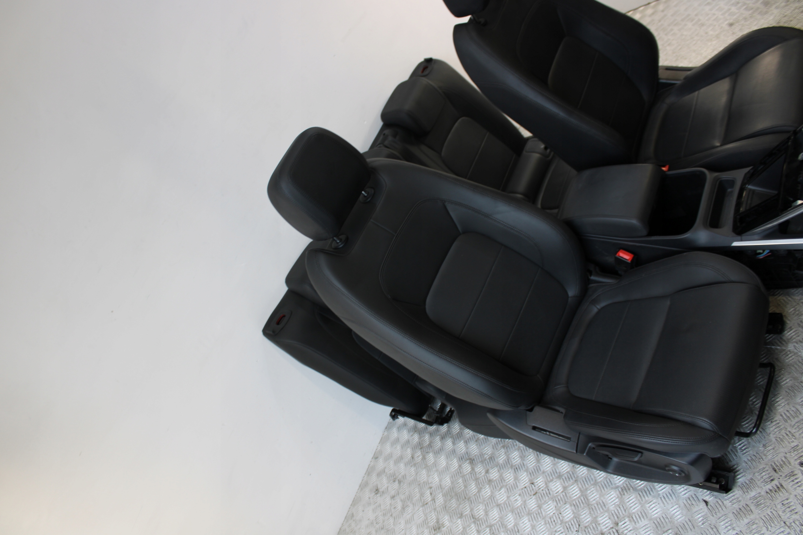 seats inner upholstery leather JAGUAR and-PACE X590 EV400