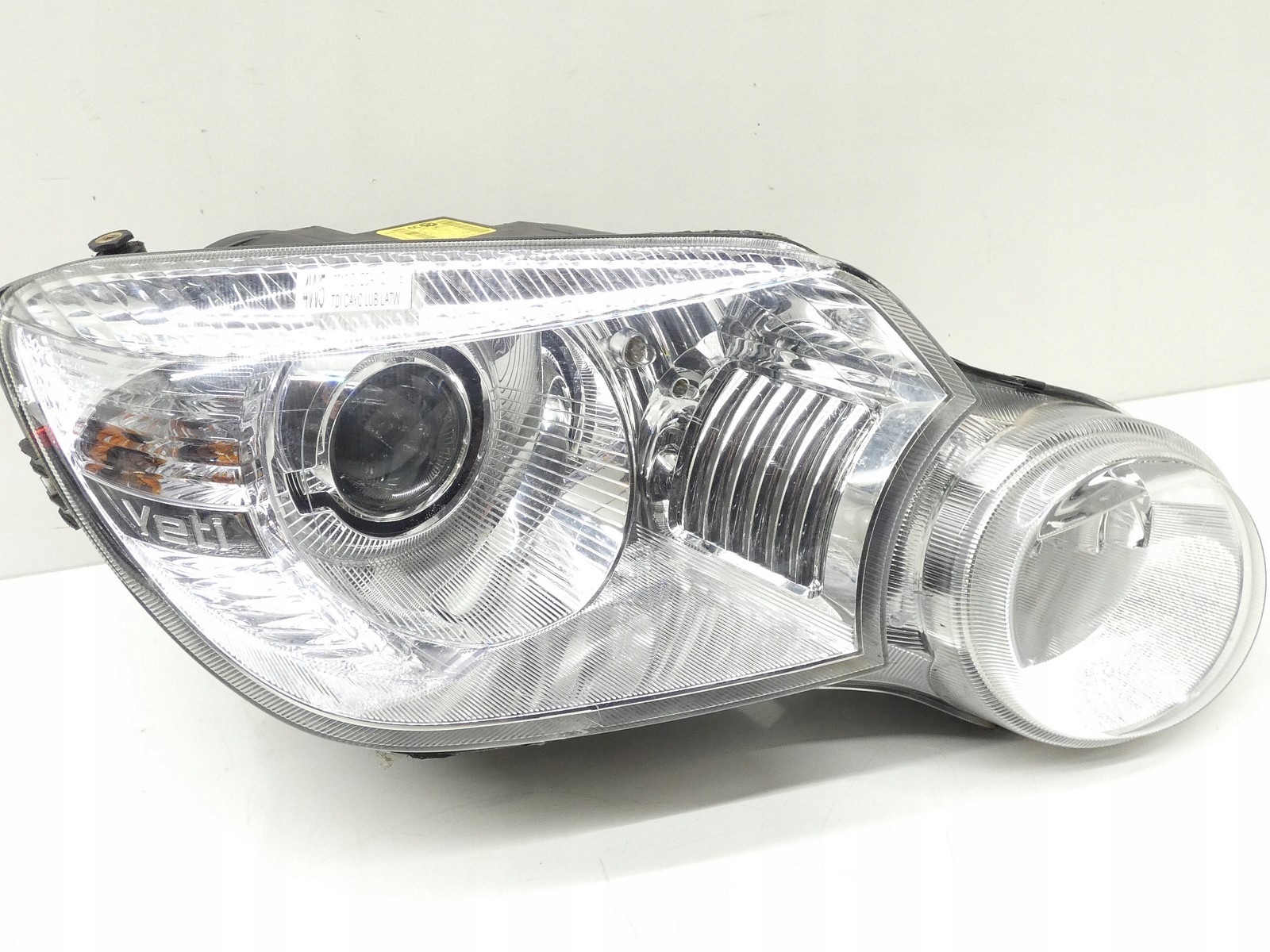 light right front right front XENON SKODA YETI 5L 5L2941018C