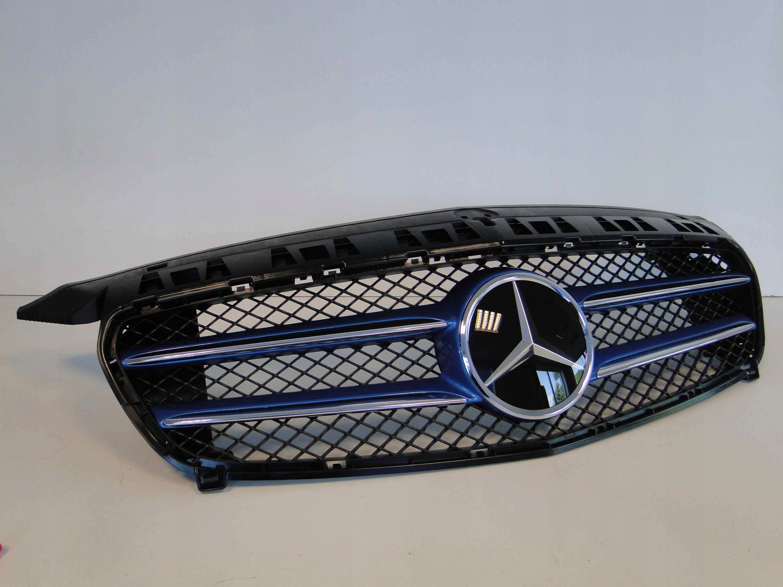 MERCEDES A W176 176 GRILL ATRAPA AMG NIEBIESKI Typ samochodu Samochody osobowe