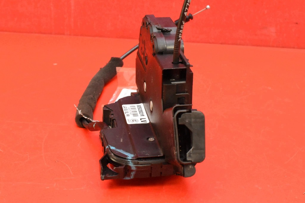 lock door right front front EU 805020021R RENAULT LATITUDE 1 and 10-14