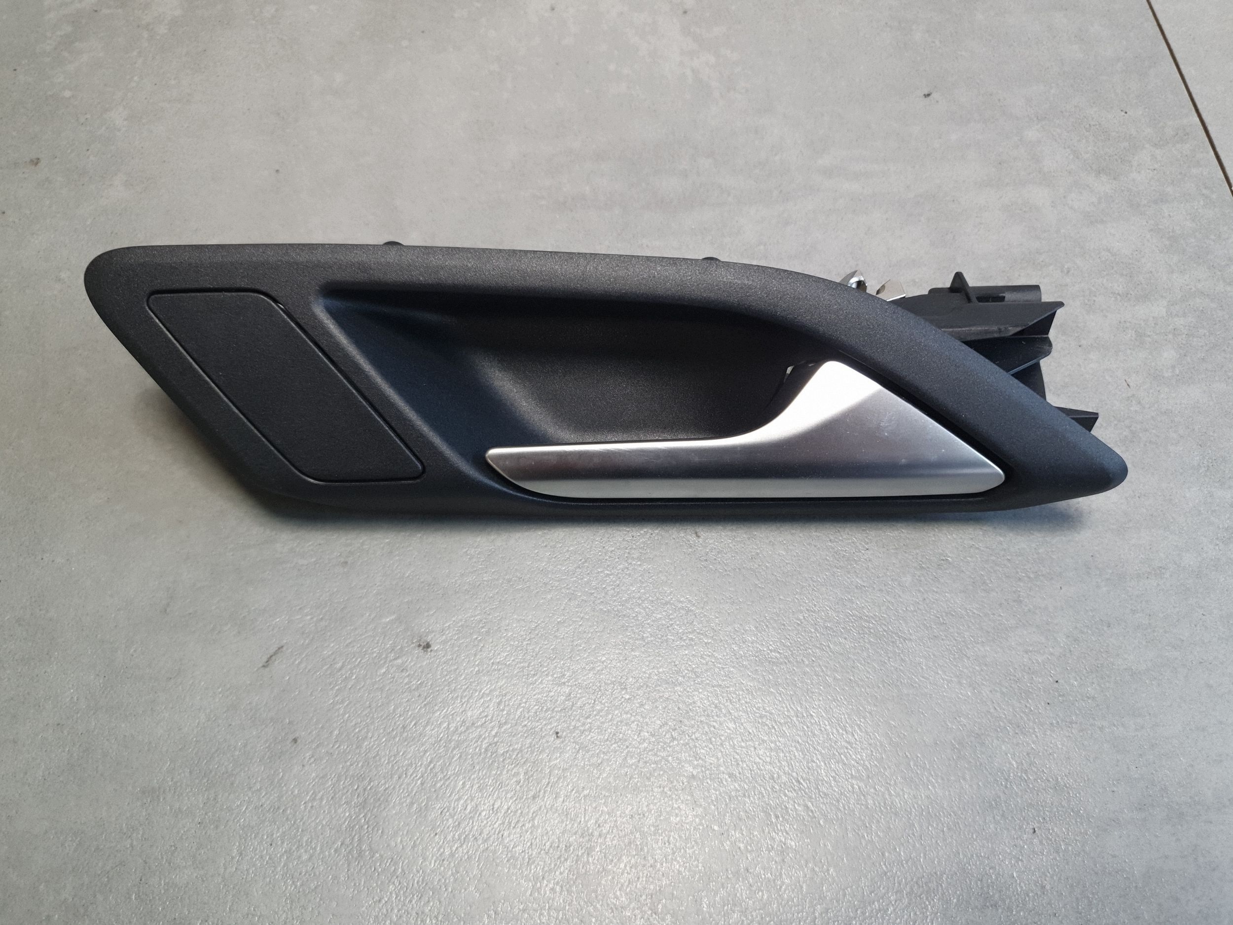 Audi SQ6 e-tron handle inner right rear part rear 85H837020