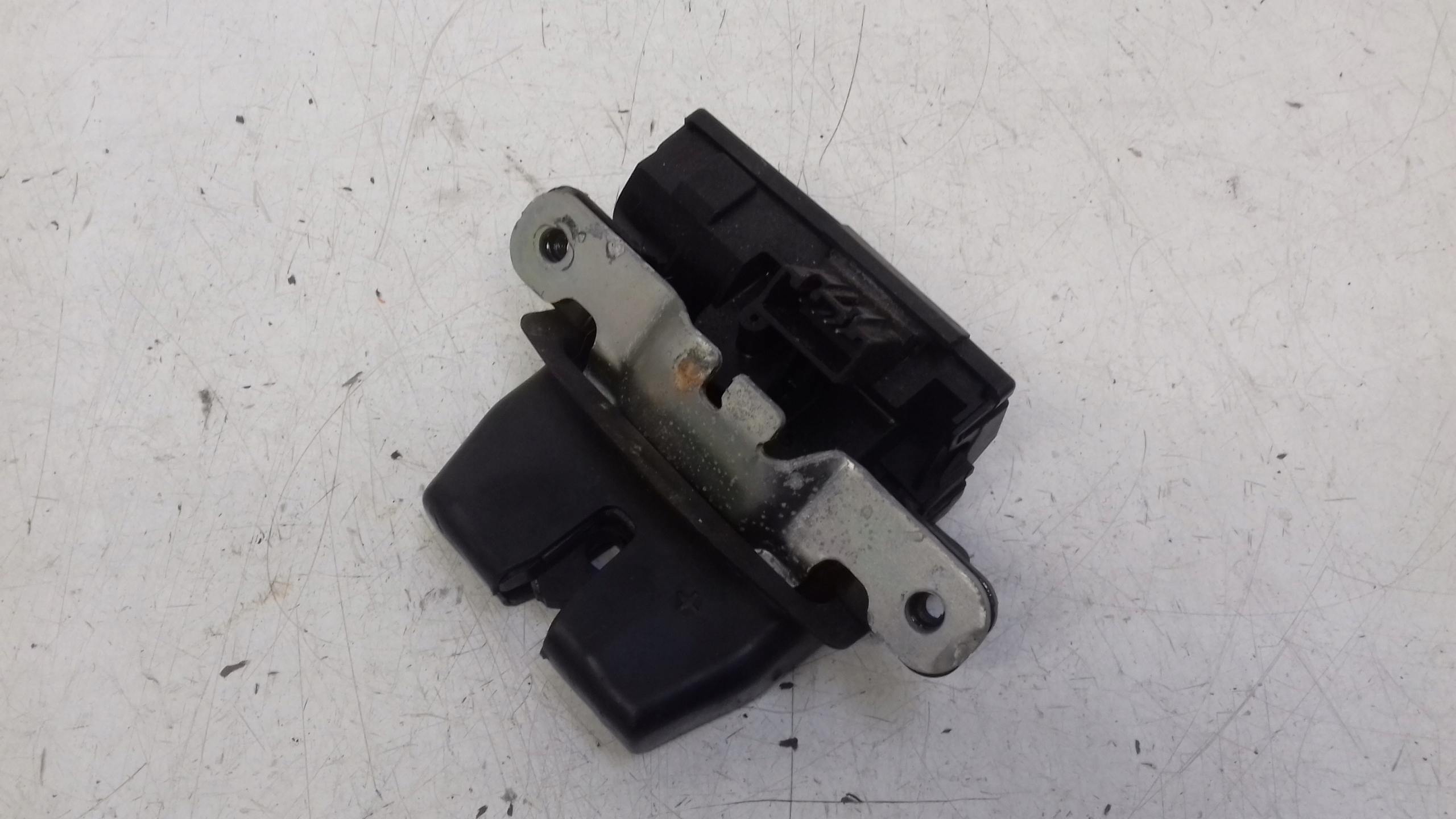 lock bonnet 8A61A46420AD Ford Fiesta MK7