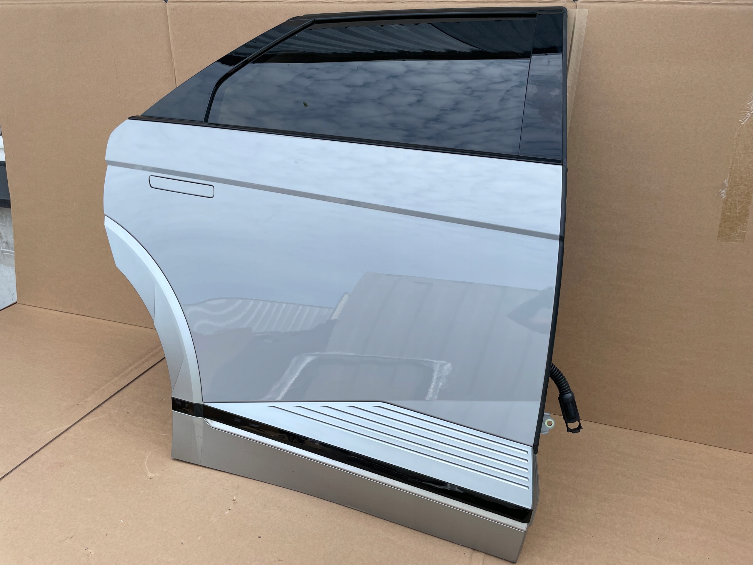 HYUNDAI IONIQ 5 DRZWI TYŁ TYLNE PRAWE W KOLOR C5G KOMPLETNE IDEALNE