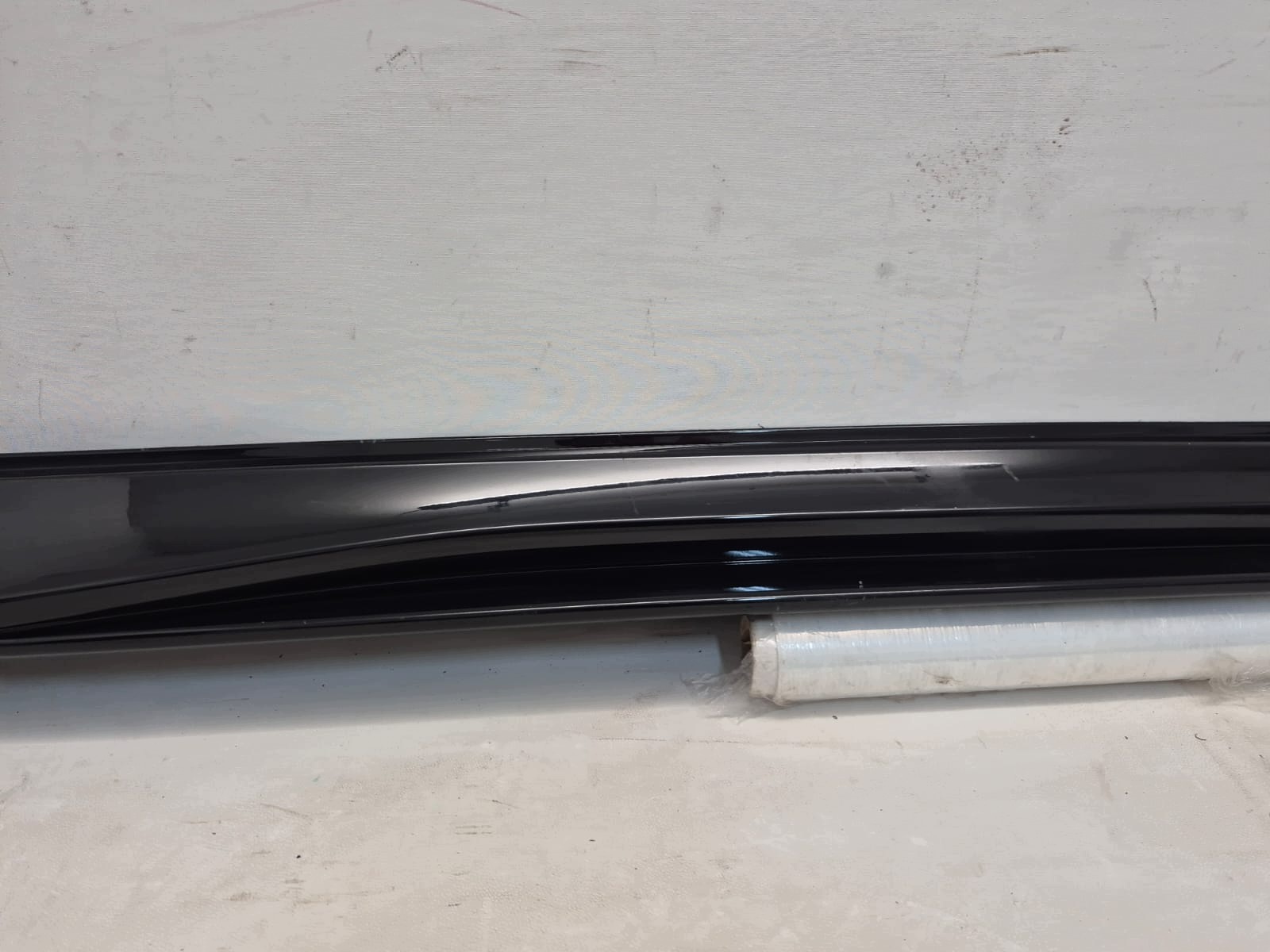 VW ID.7 14A 23- moulding threshold right 14A853856