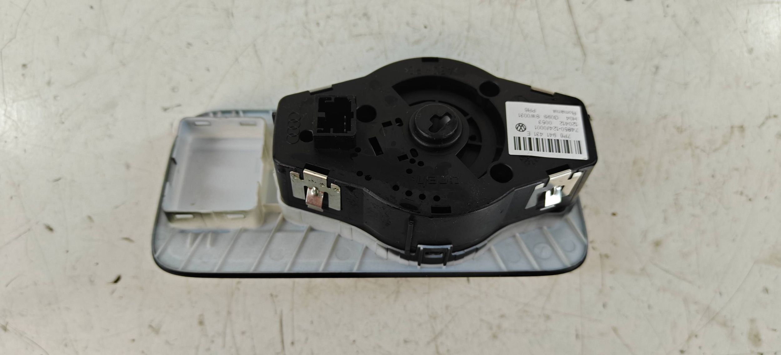 Volkswagen Touareg II 2 7P6 10- 7p6941431e light switch panel
