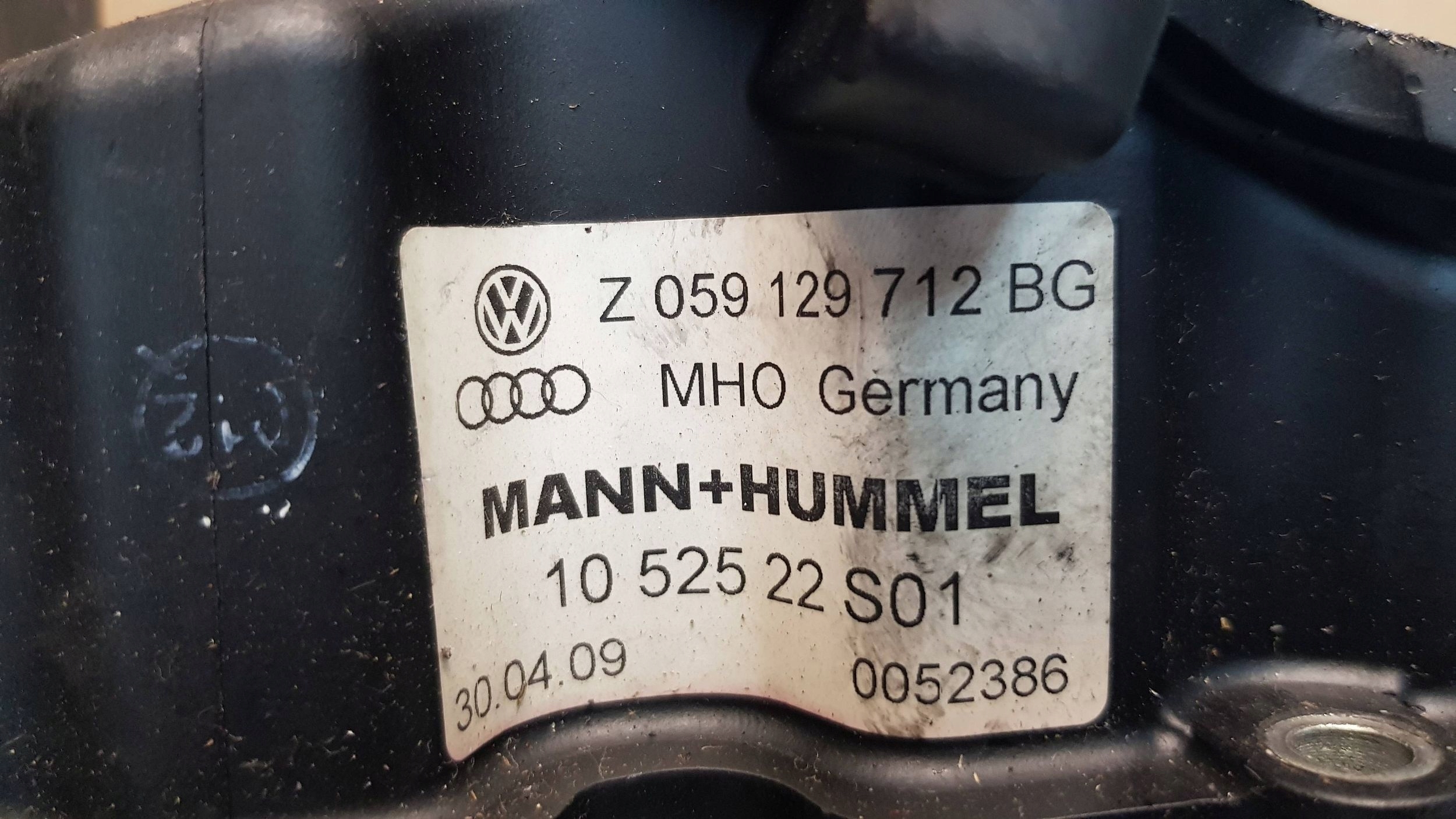 sací potrubí pravý regulátor 059129712BG 059129086L AUDI A6 C6 3.0TDI CDY