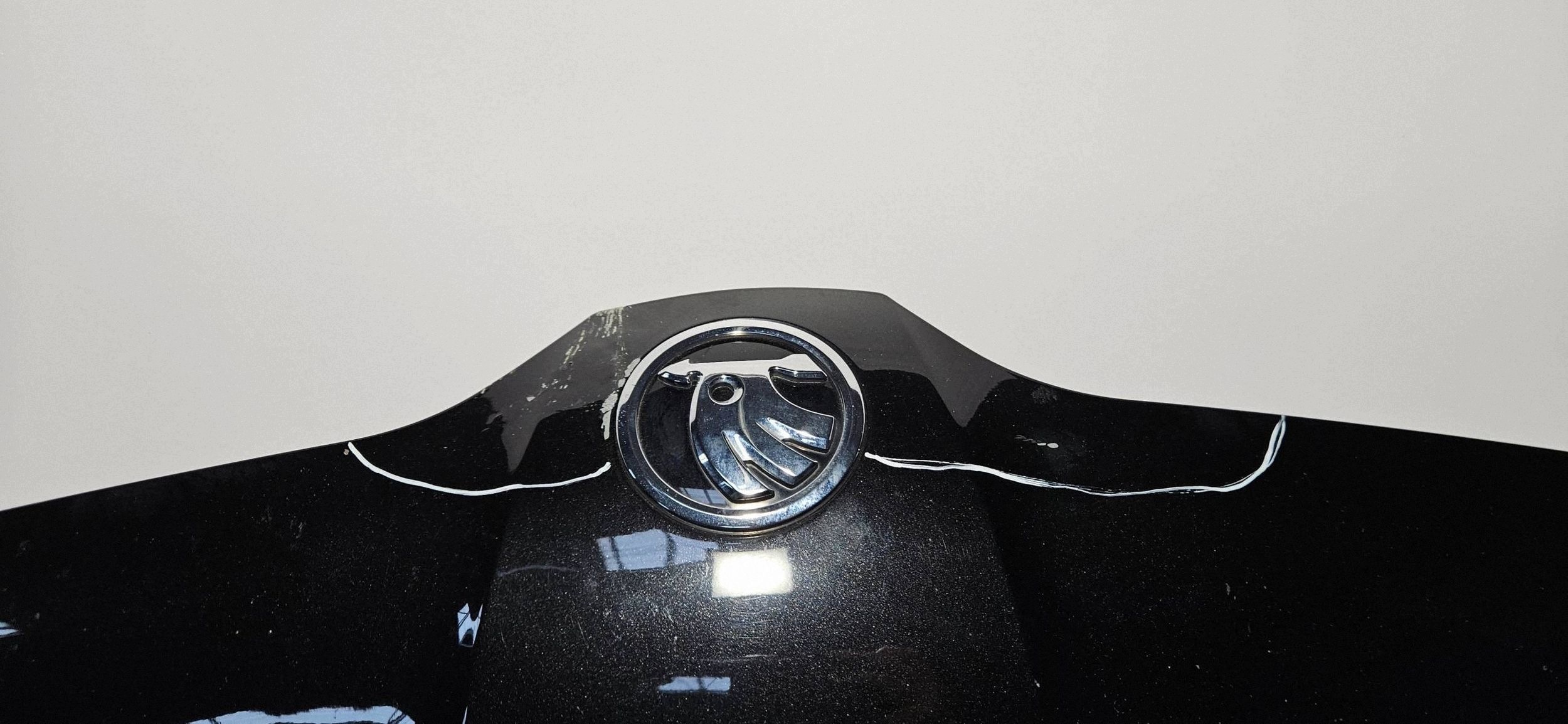 bonnet front Skoda Superb B8 (3V) 3V0823155
