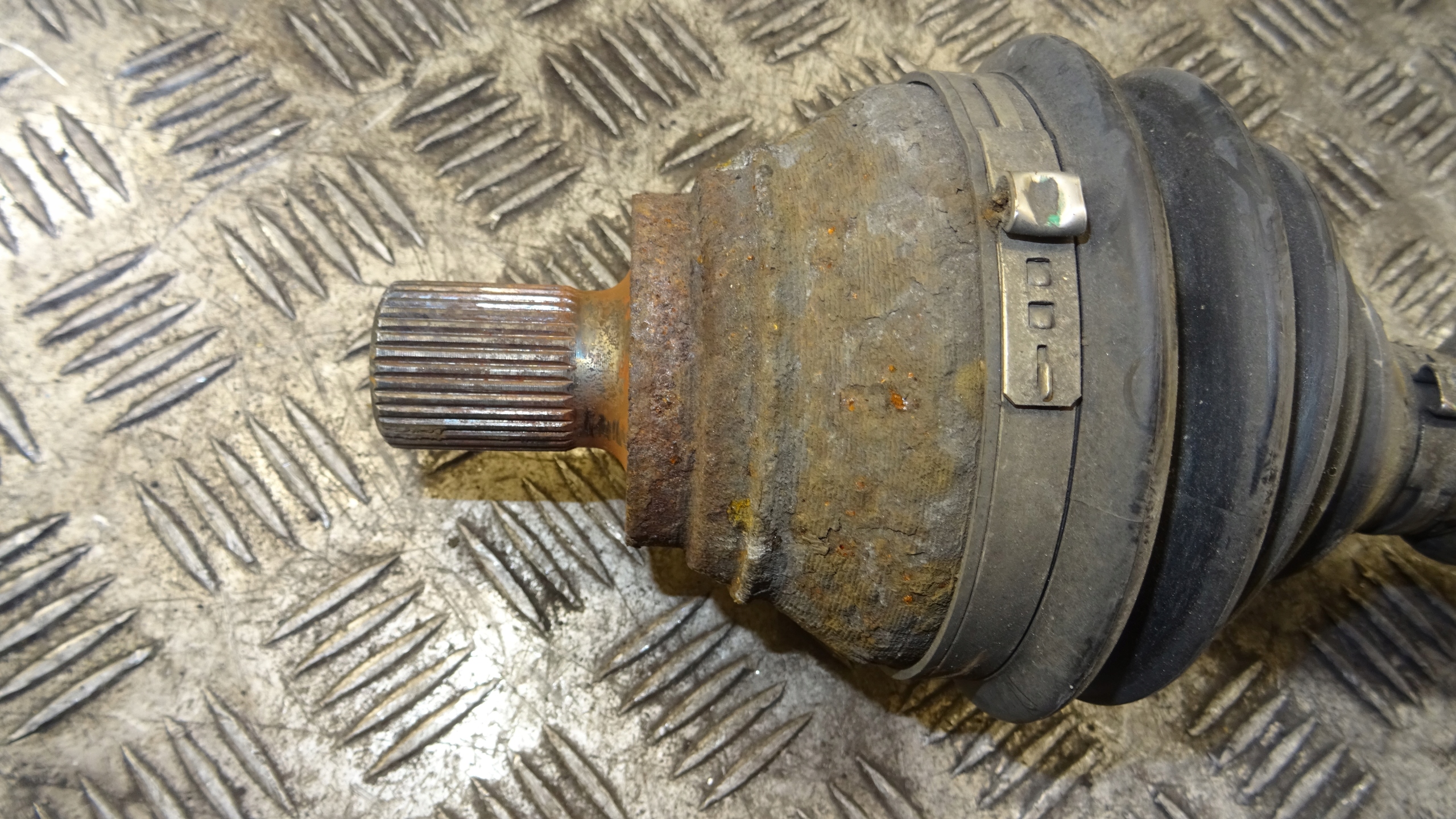 semi-axis right 1K0407272RB 2.0 TDI GOLF VI PASSAT B7