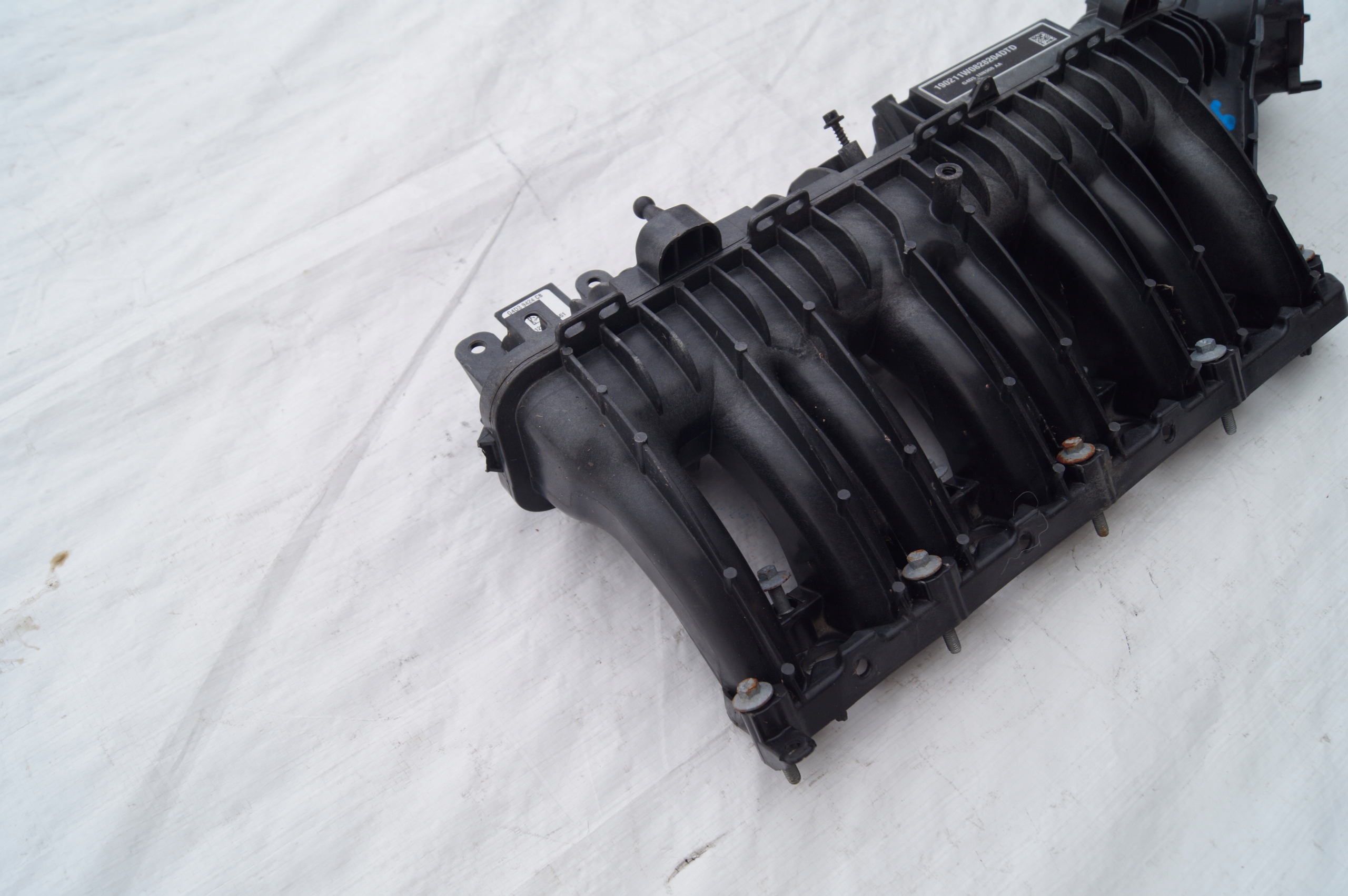intake manifold JAGUAR XE XF 2.0 D G4D3 9424 CB