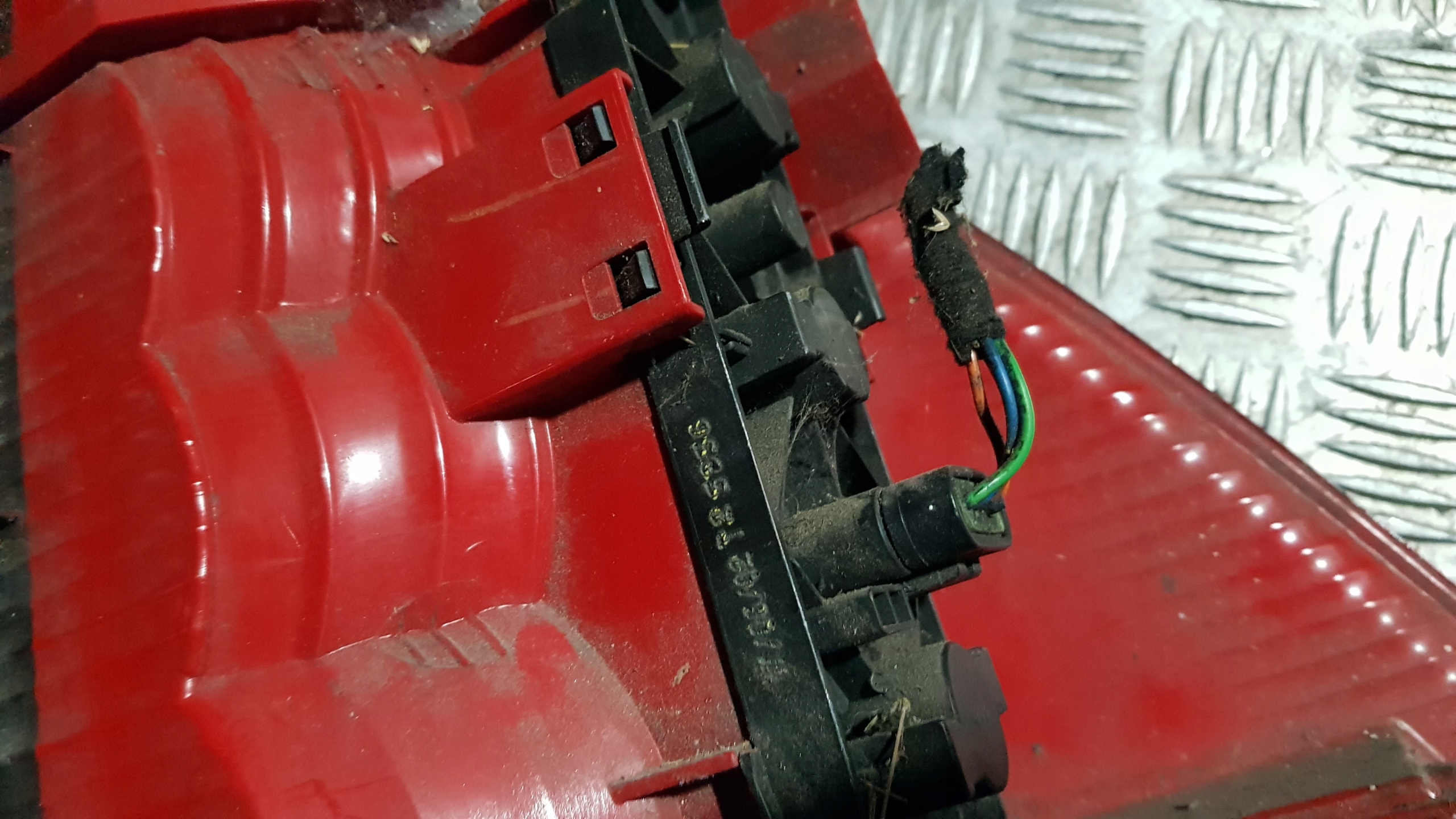 MERCEDES ML W163 Licht links heck