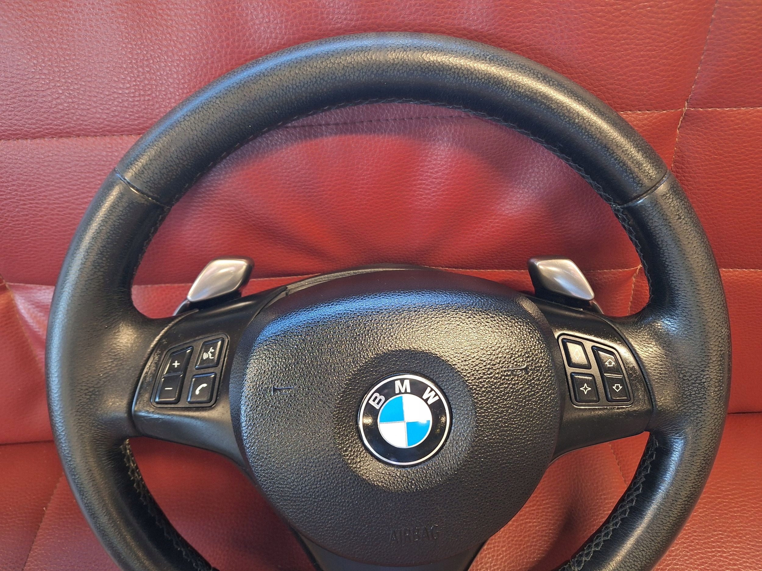 BMW 1 3 E87 E82 E90 E91 E92 volant airbag m-packet s řazením AUTOMAT