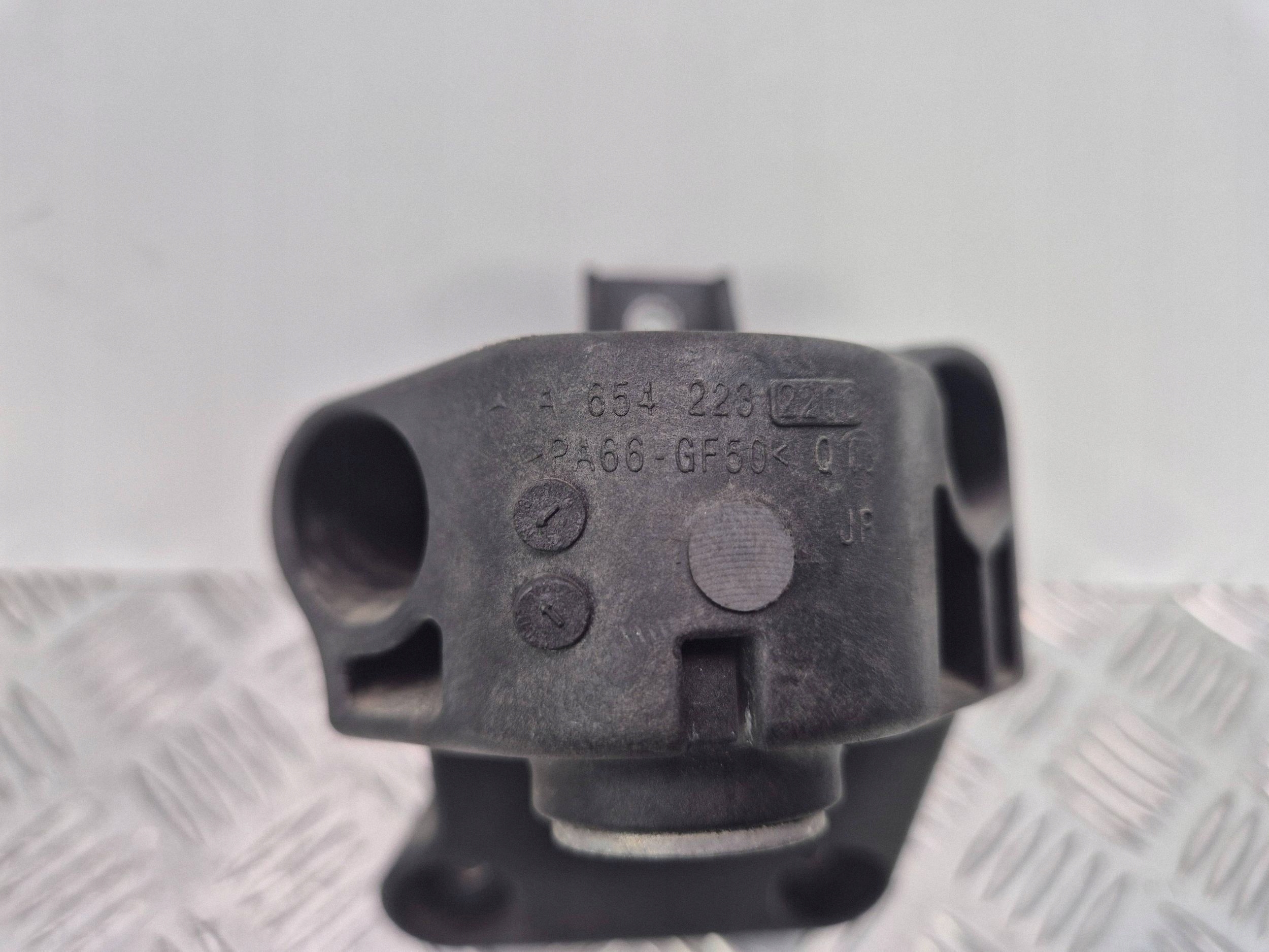 engine mount Mercedes E300d W213 A6542232200 OM654