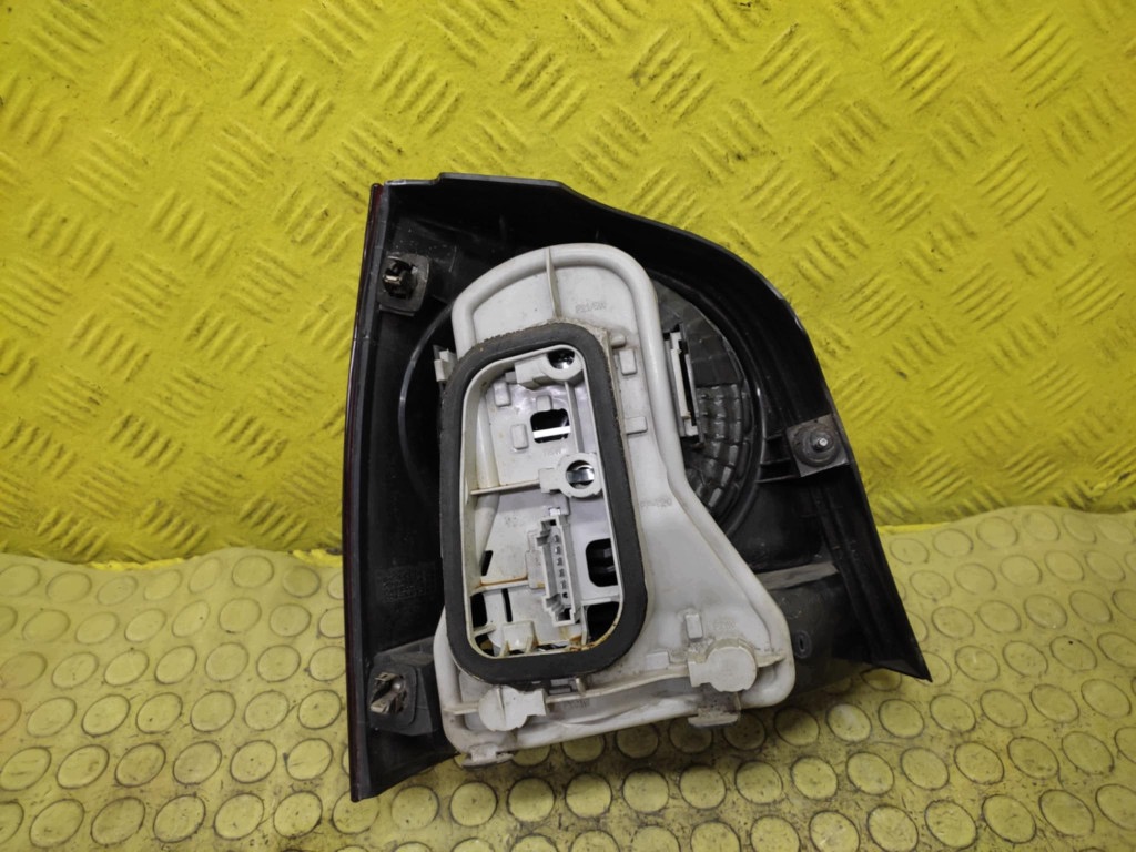 VW POLO IV light right rear part