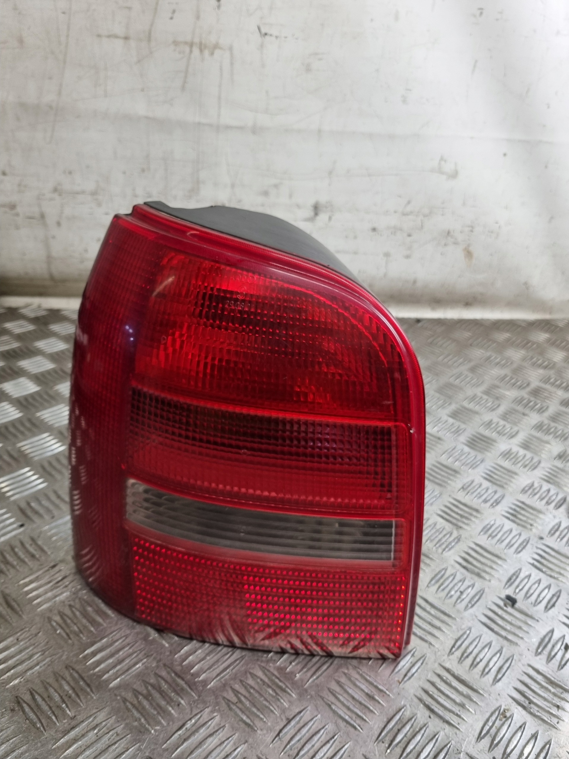 light left rear part AUDI A4 B5 KOMBI 99R
