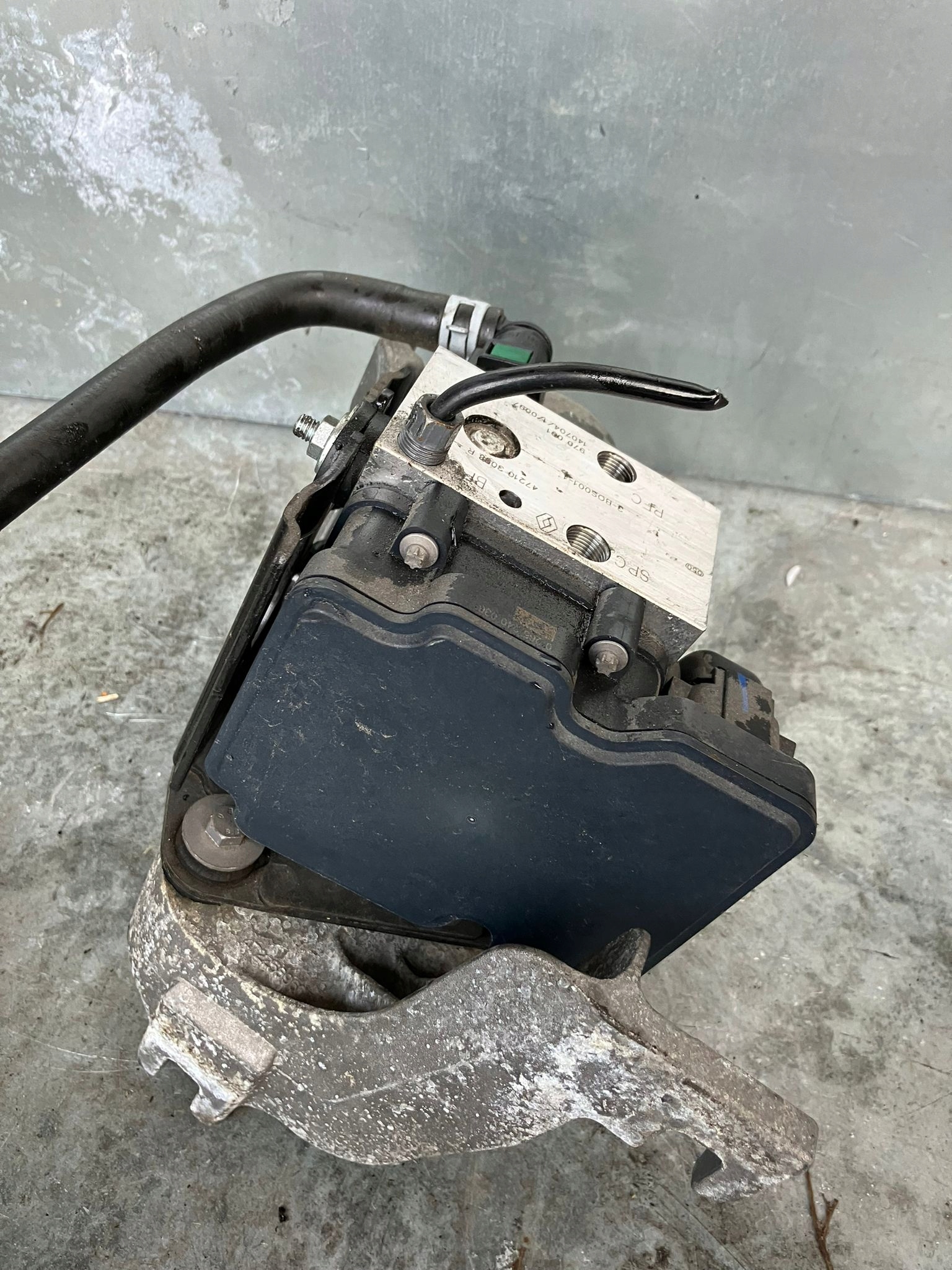 pump ABS RENAULT ZOE 472103058R