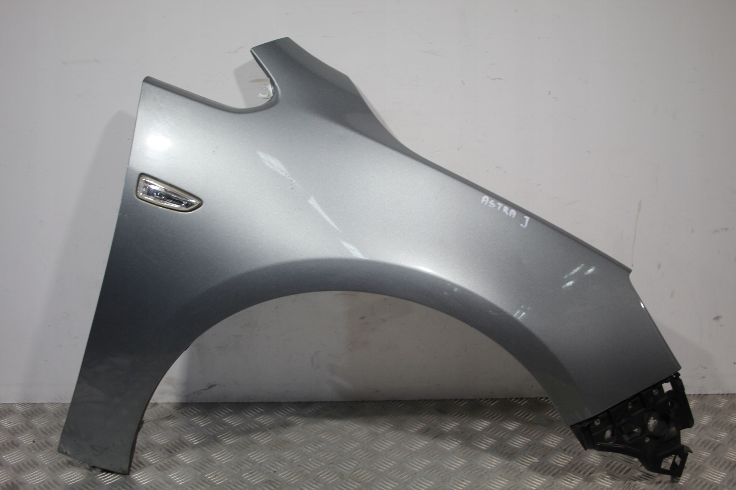 fender right front front OPEL ASTRA J IV 4 LIFT
