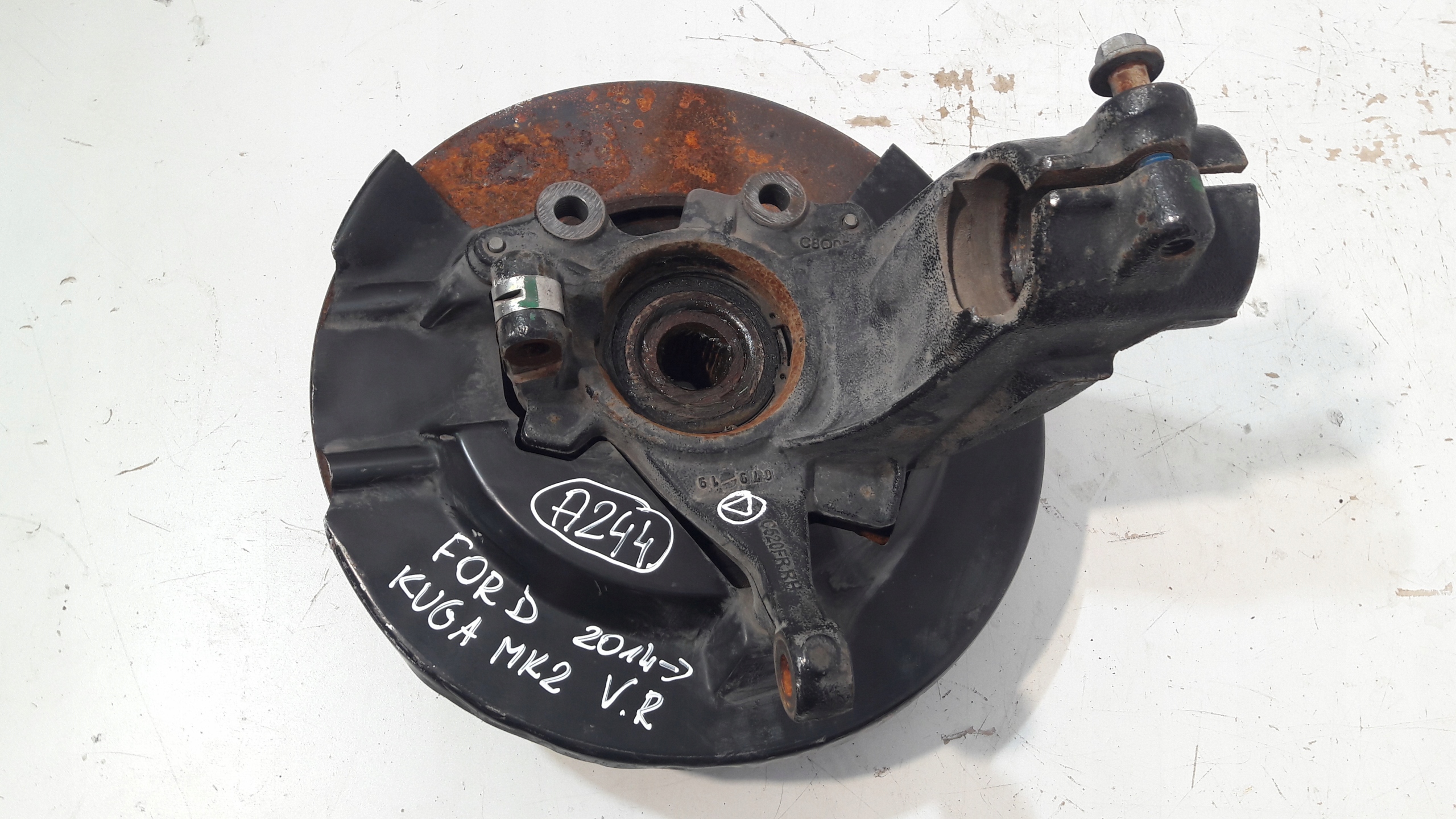 FORD KUGA MK2 otoč pravý předek čepu DV61-3K170-CAA