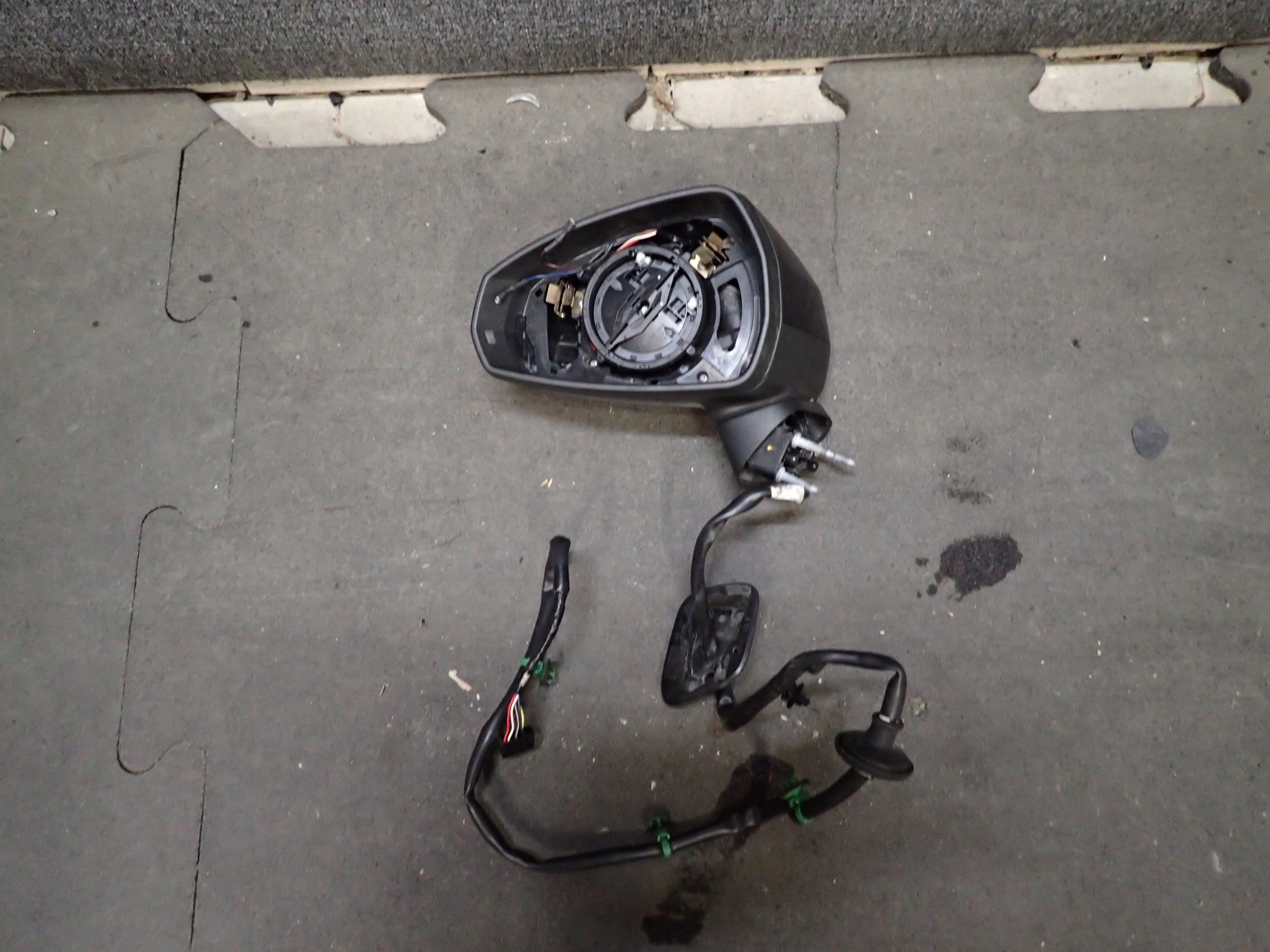 Ліве дзеркало AUDI A4 B9 8W 16-6PIN