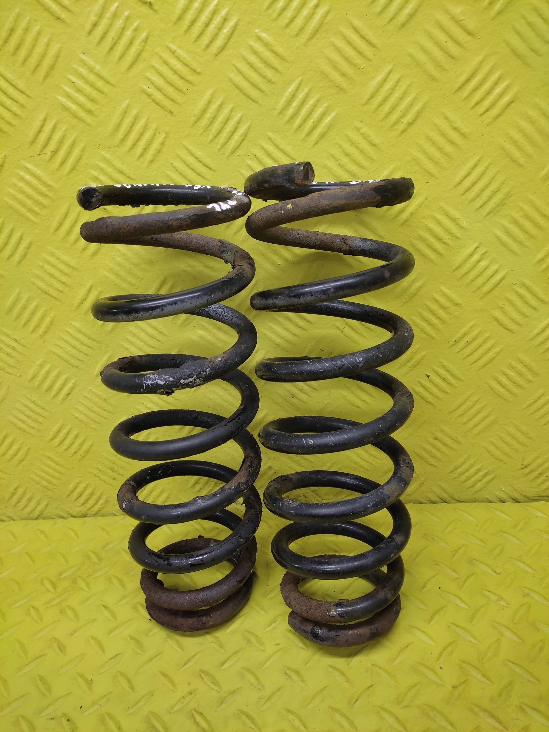 HYUNDAI SONATA 2.4 springs springing rear part
