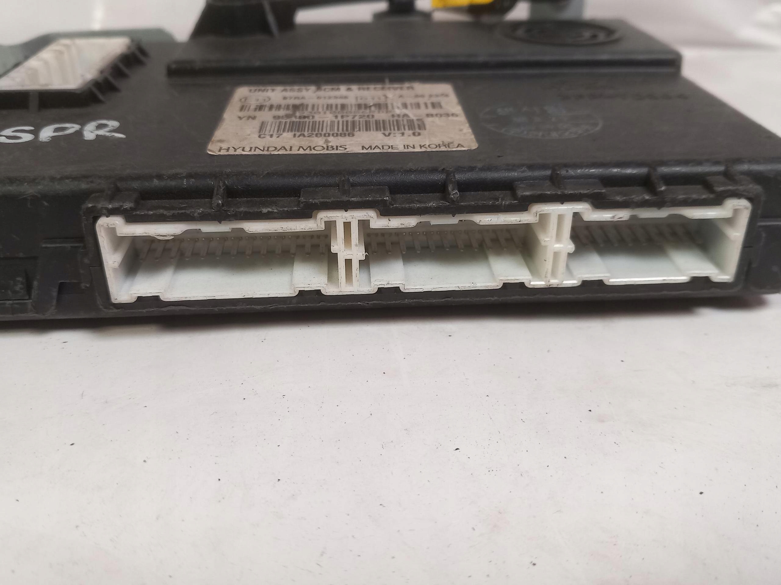 control unit module UNIT ASSY BCM KIA VENGA 95400-1P720 10-19