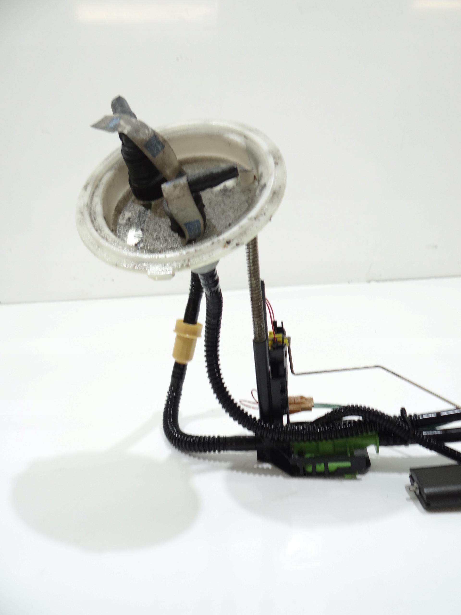 feed pump BMW E60 E61 LCI N47D20A 2.0D 7187933 (4623674)
