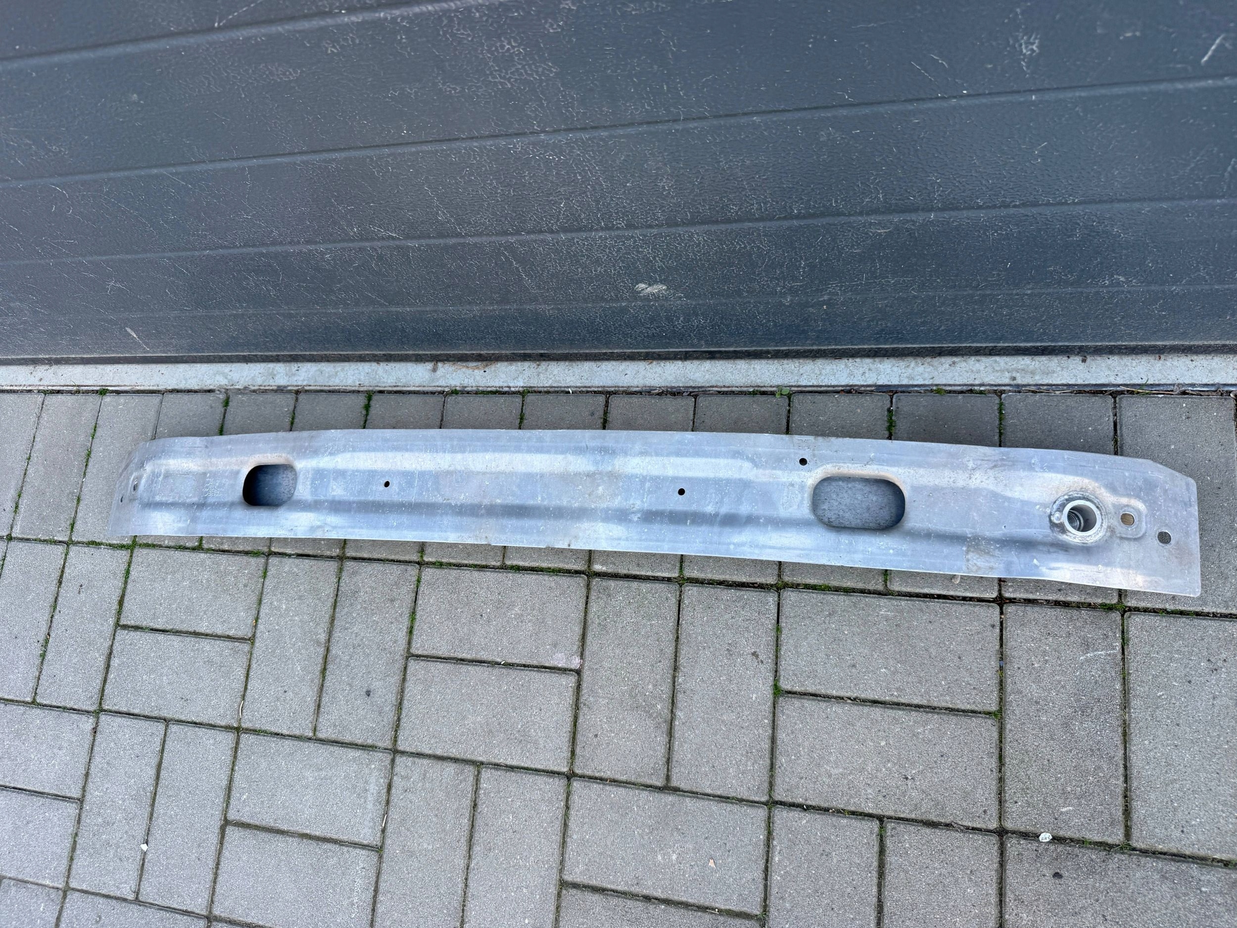 Audi A4 8W sider below bumper front front