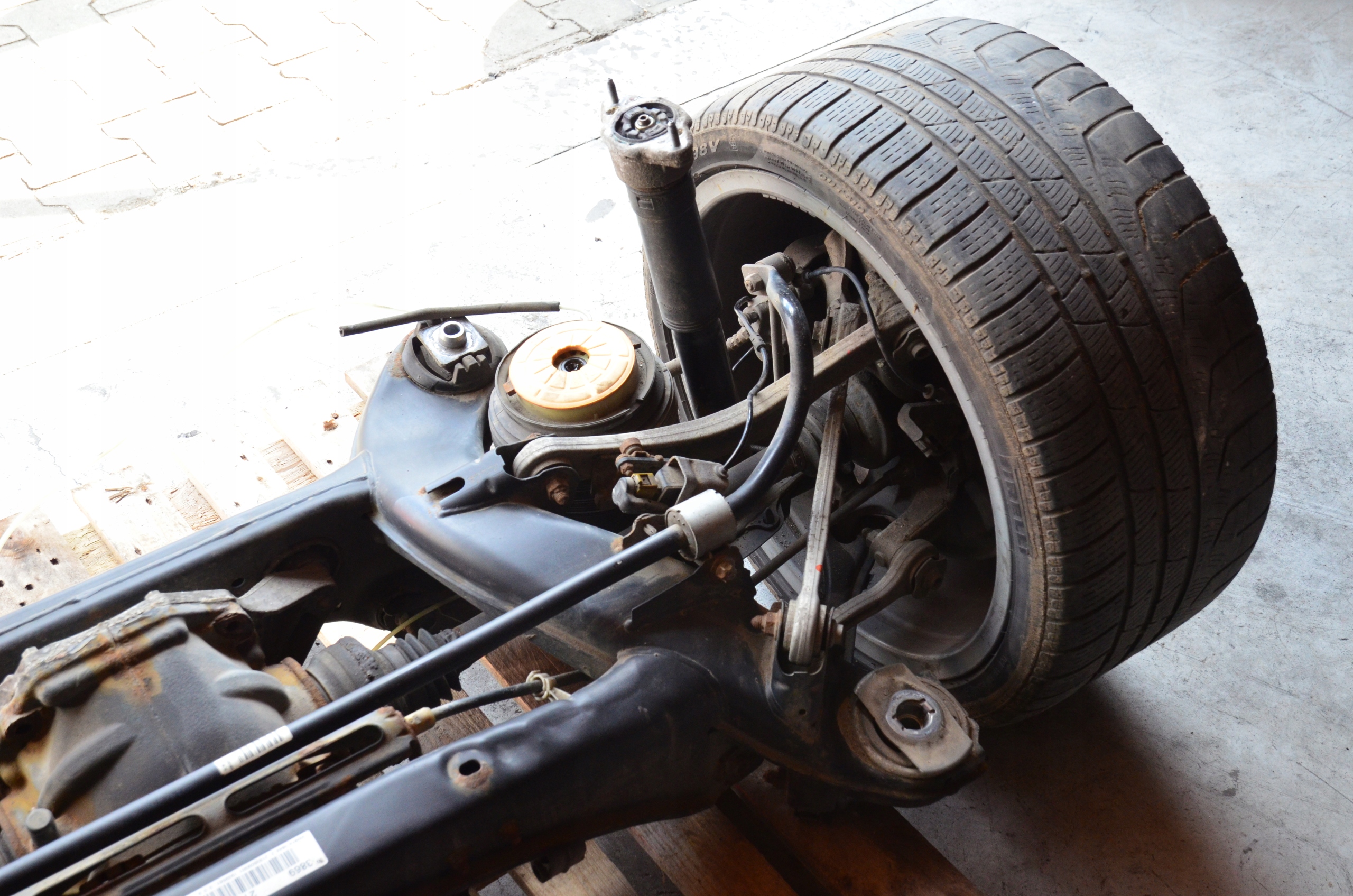 MERCEDES CLS ZAWIESZENIE TYLNE 4MATIC A2183509301 Typ samochodu Samochody osobowe