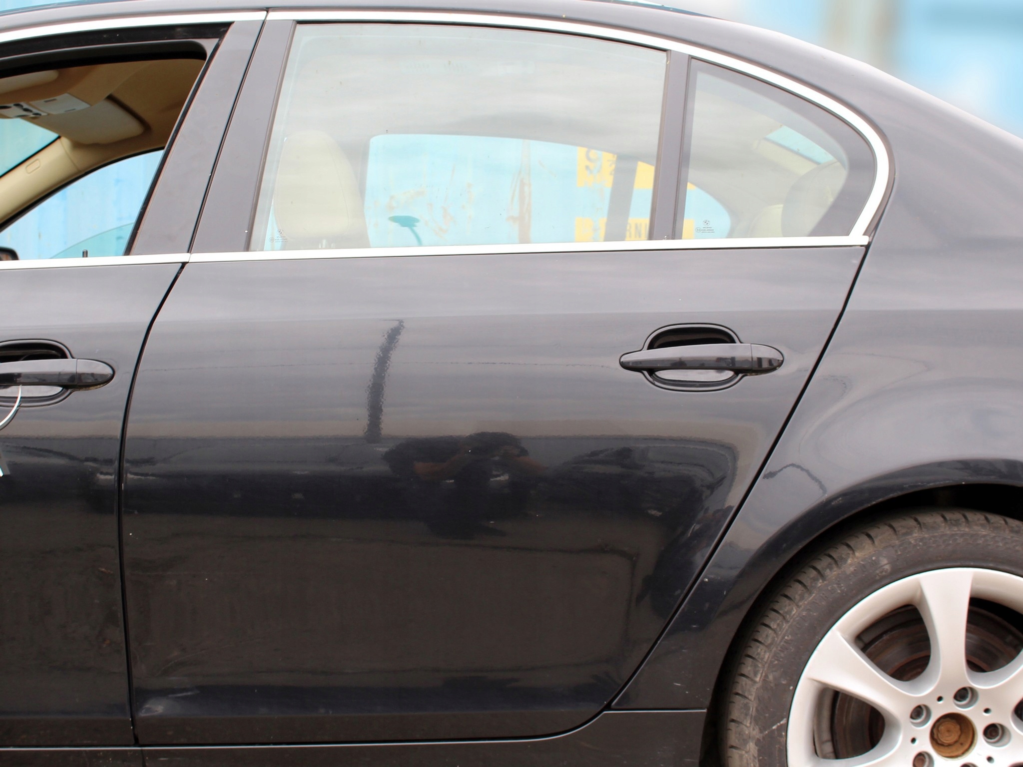 ДВЕРИ ЛЕВЫЙ ЗАД. BMW 5 E60 BLACK SAPPHIRE 475