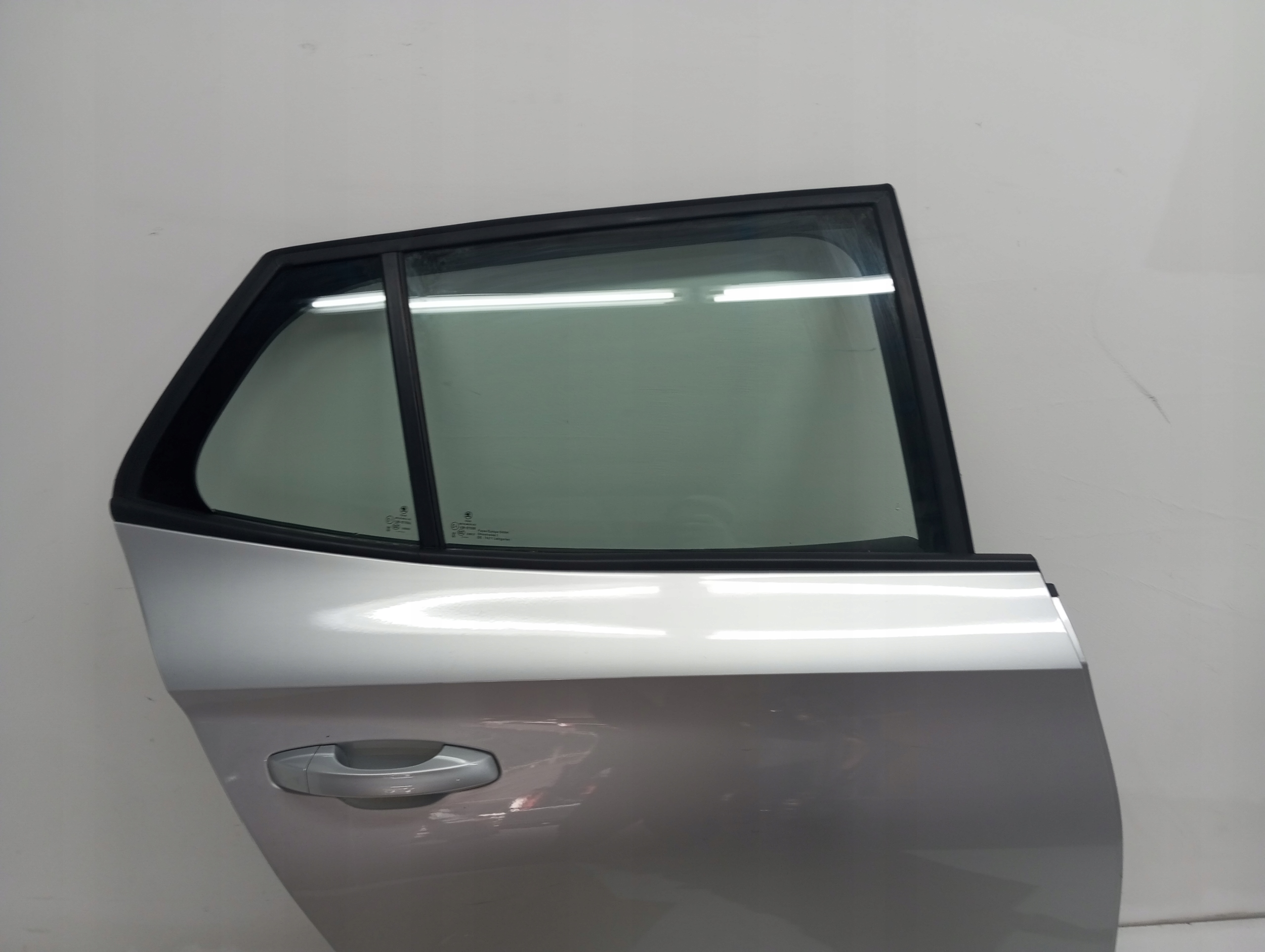 door right rear. SKODA FABIA IV 6V0 HB