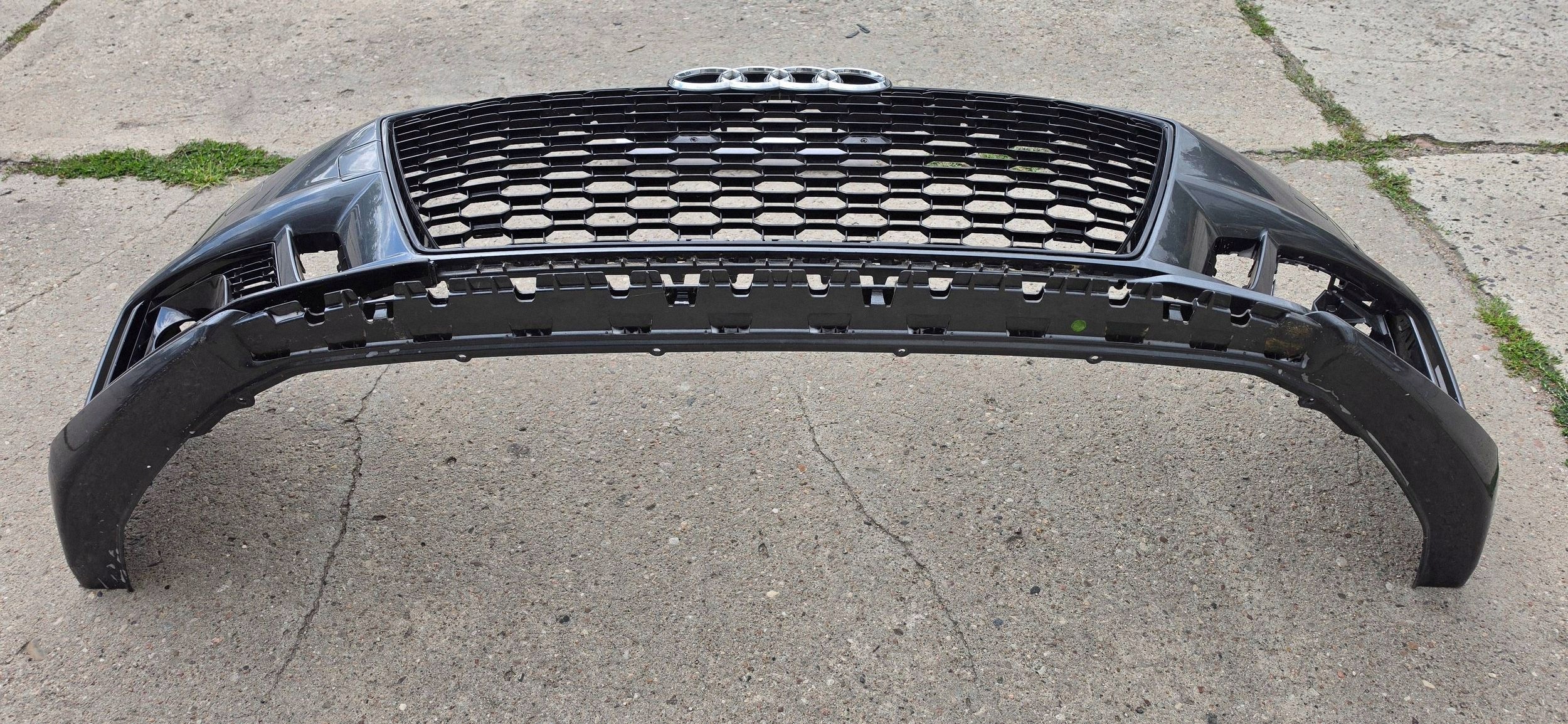 Audi RS5 8w6 before lift 2017-2020 8w6807437 front bumper grill