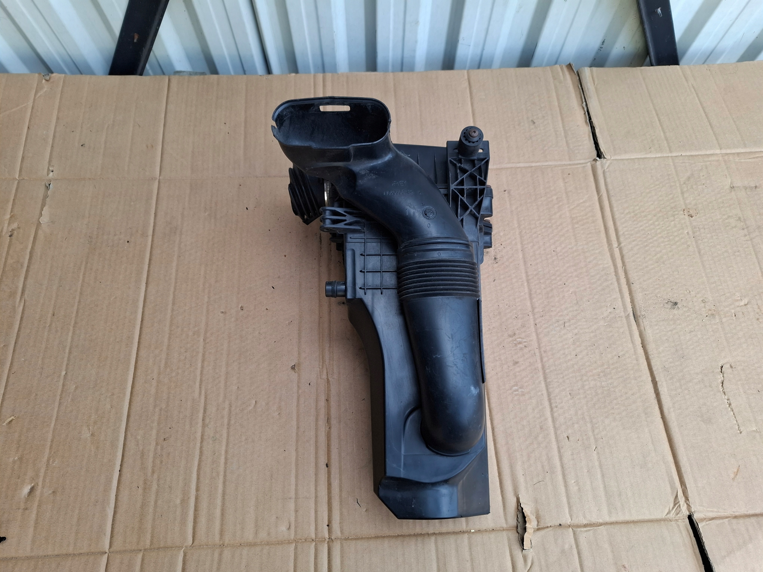 Gehäuse filter luft FORD FIESTA MK7 AV21-9600-AA 1.4 TDCI
