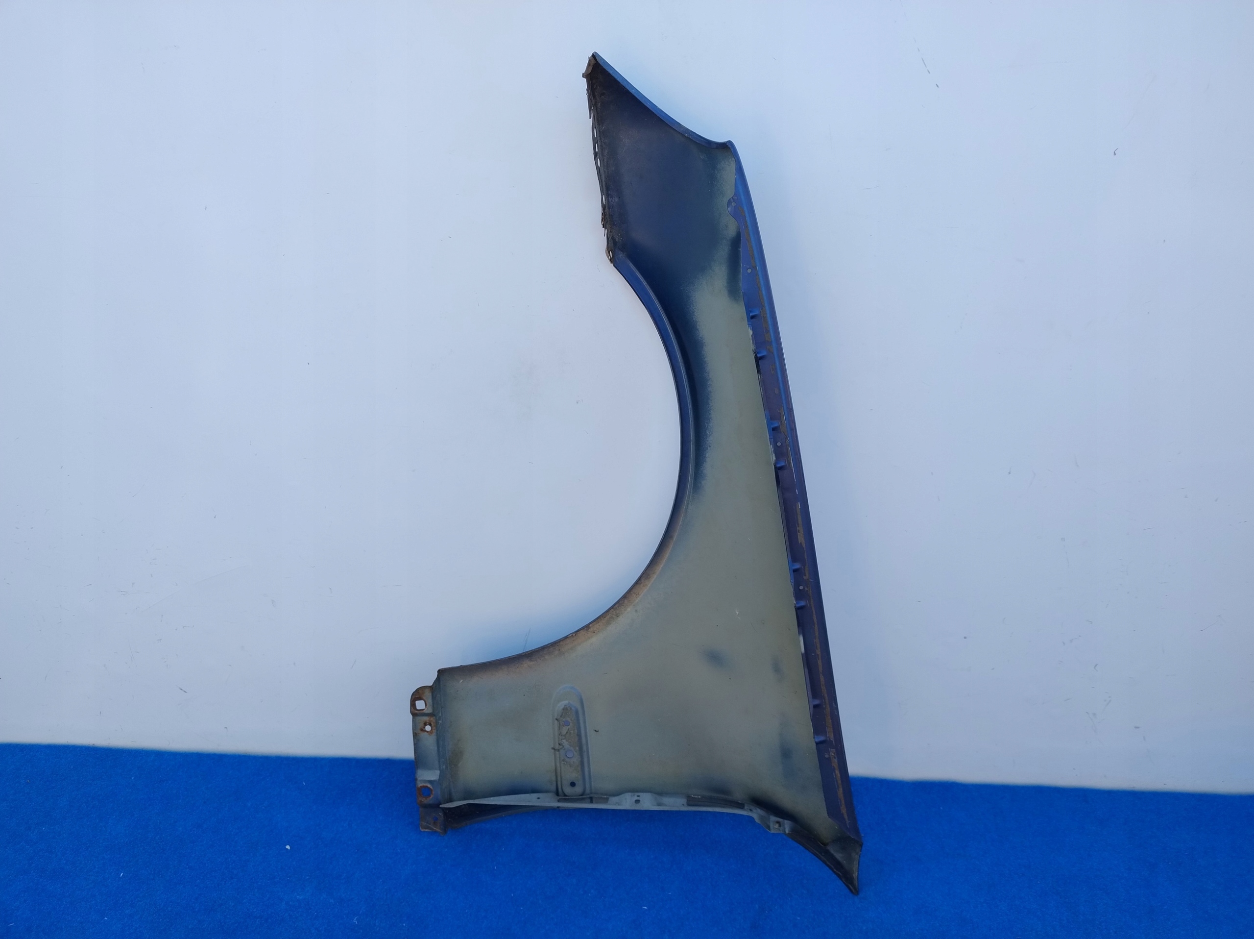 MERCEDES C-class W203 right fender front 2038800818 C211
