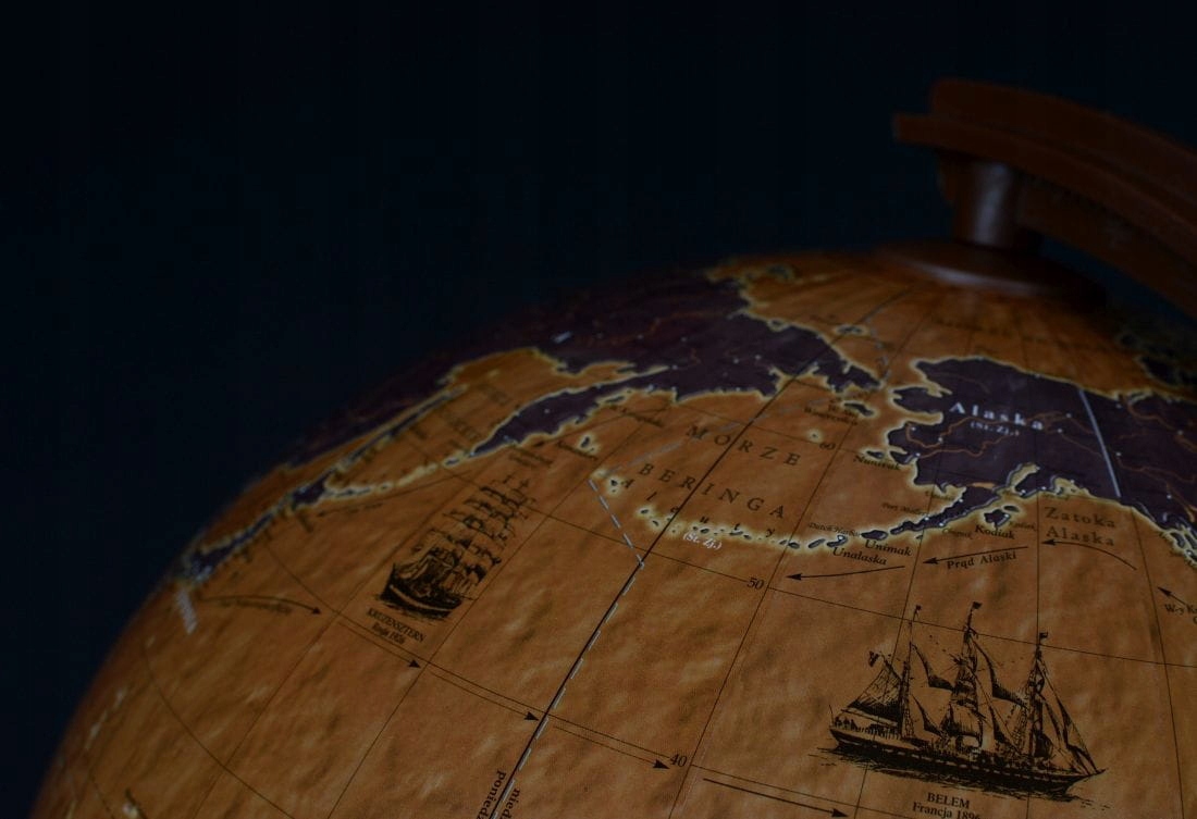 GLOBUS ŻAGLOWCE ŚWIATA 32 CM PODŚWIETLANY OZDOBNY Bohater / Bajka brak