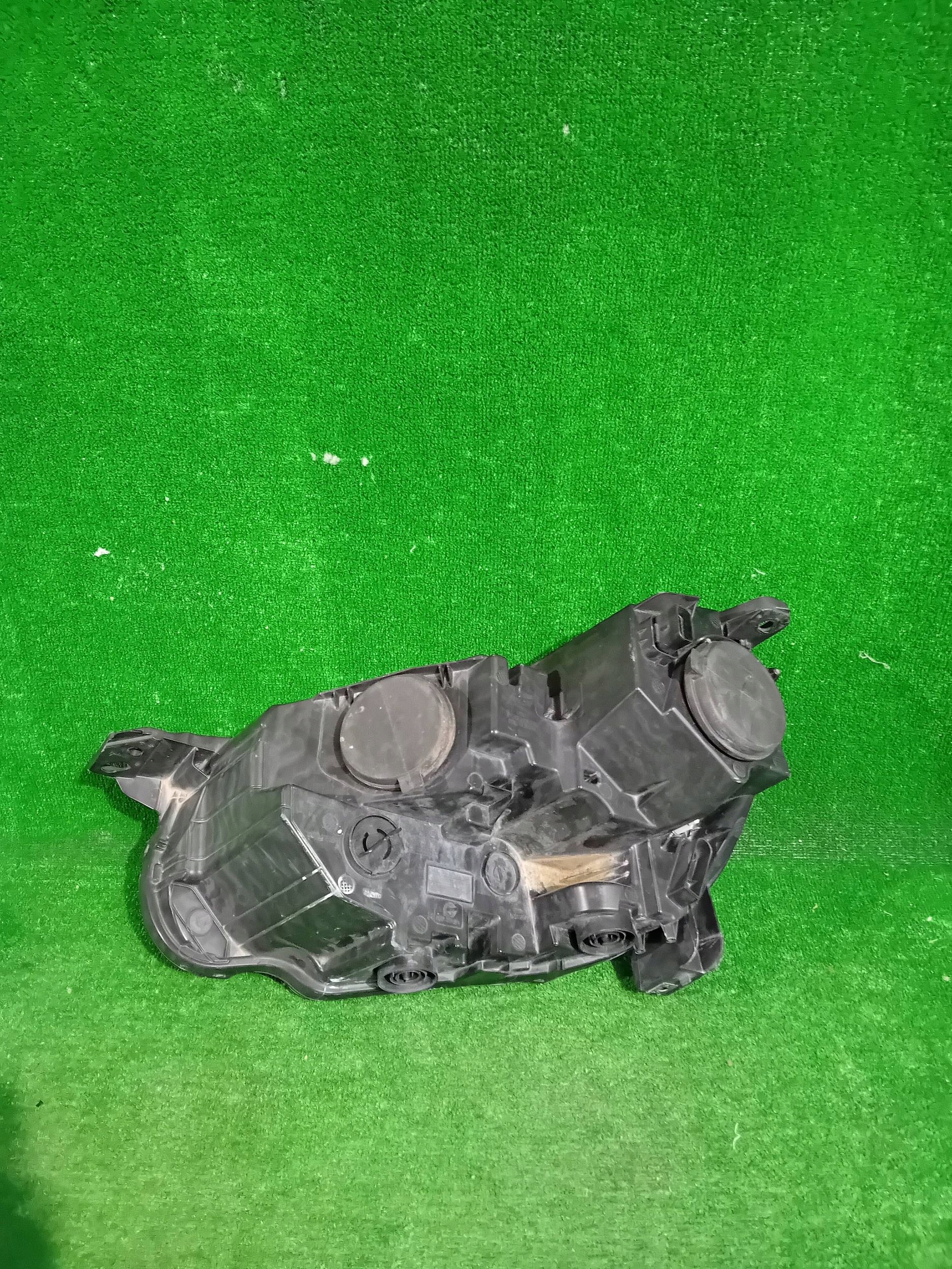 REFLEKTOR right front PEUGEOT RIFNER 18- LED NR.740