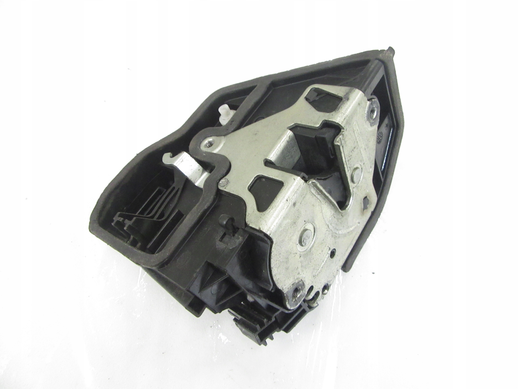 lock right rear part BMW e60 e61 e70 e83 e90 F01 F10