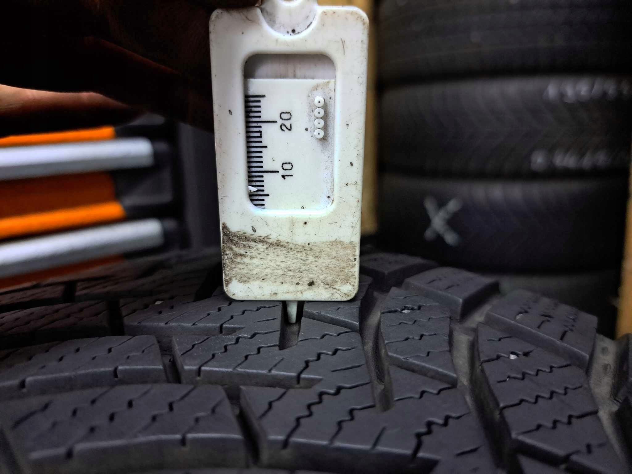 215/55R16 93H Semperit Speed- Grip 3 CENA ZA PARĘ 2018r 6mm Szerokość opony 215 mm