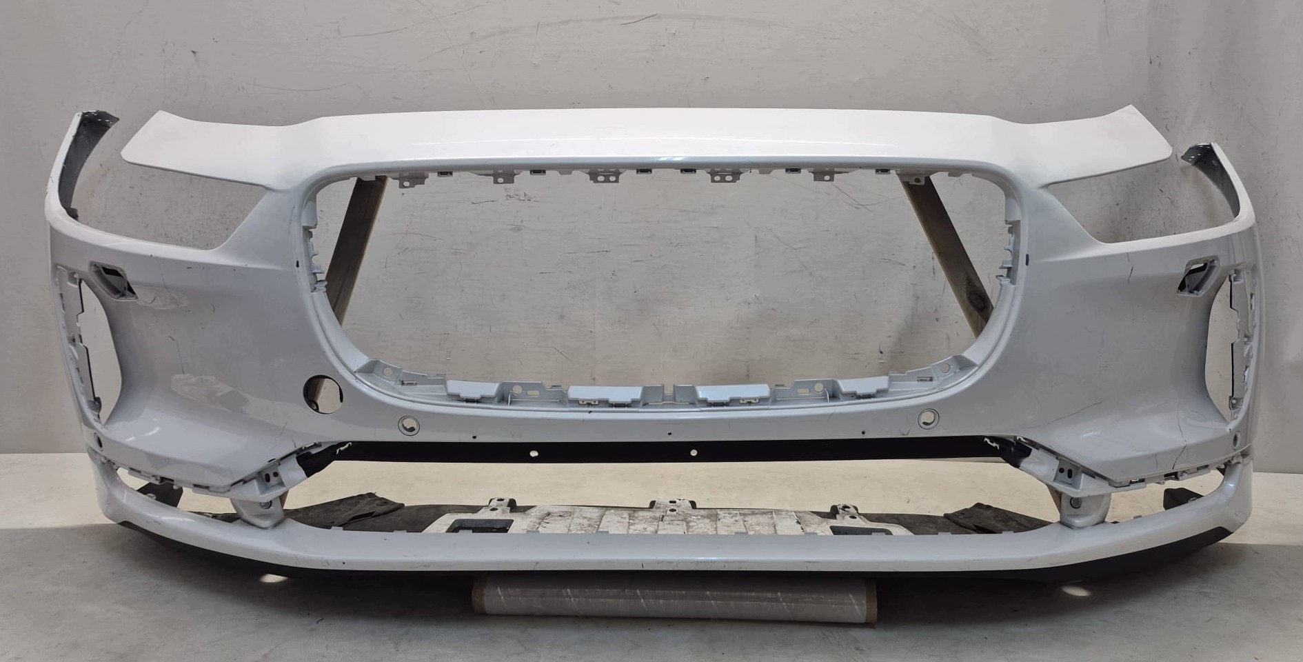 JAGUAR and-PACE X590 18- bumper front front PDC SPR J9D3-17F003-A