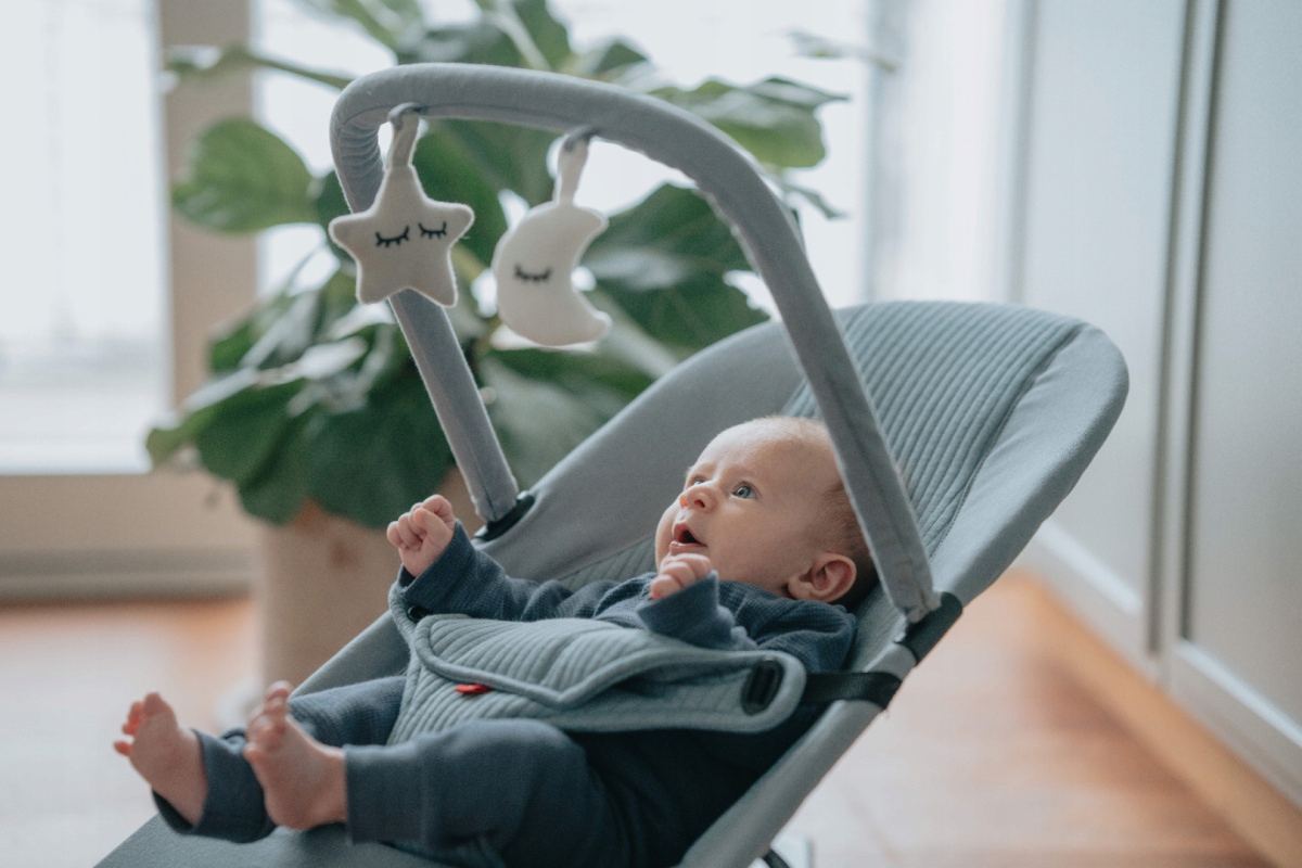 Leżaczek MAST Swiss Design Flex Bouncer Materiał metal tkanina