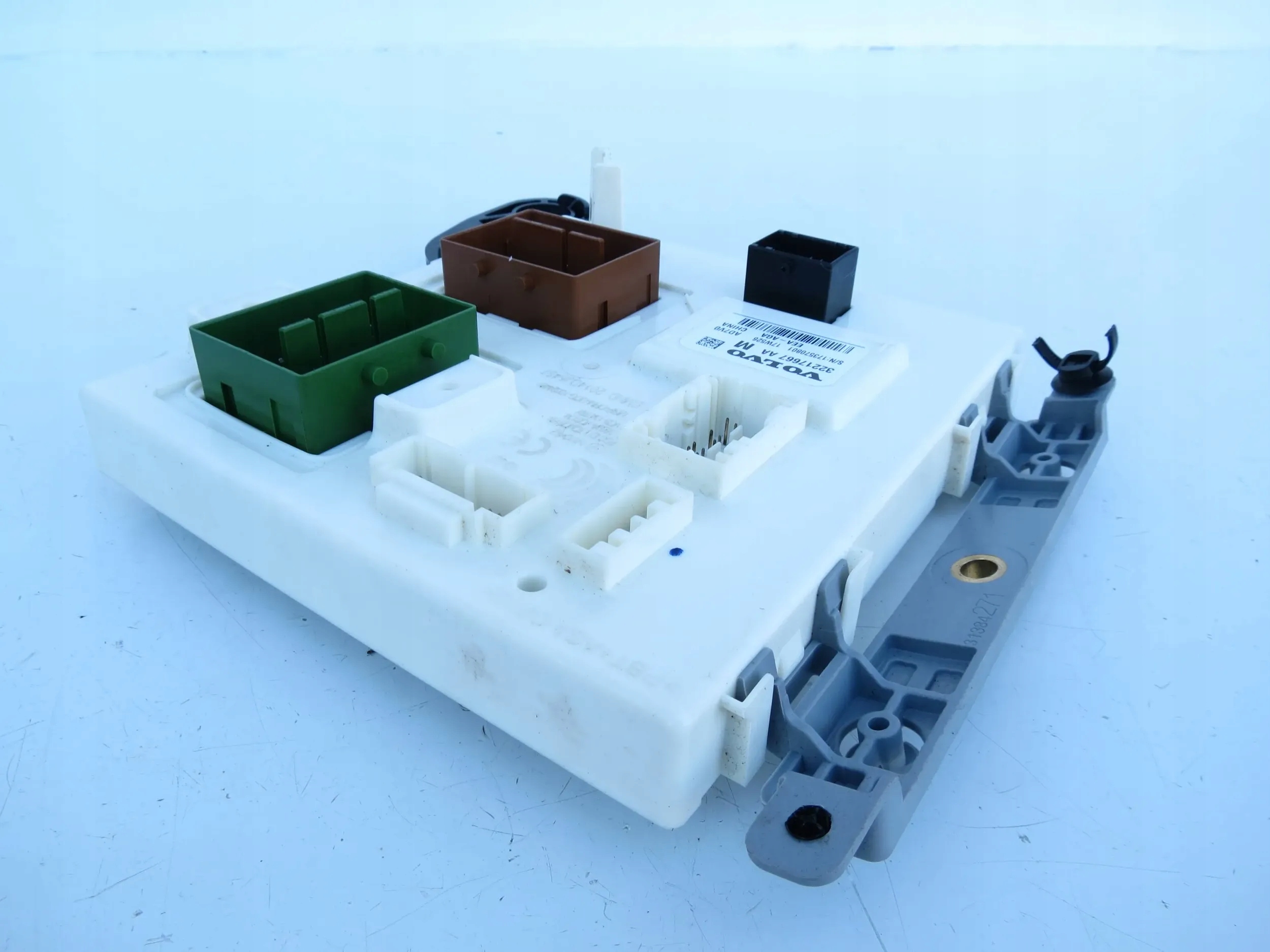 module control unit compartment BSI of fuses 32217667 VOLVO XC60 II 17