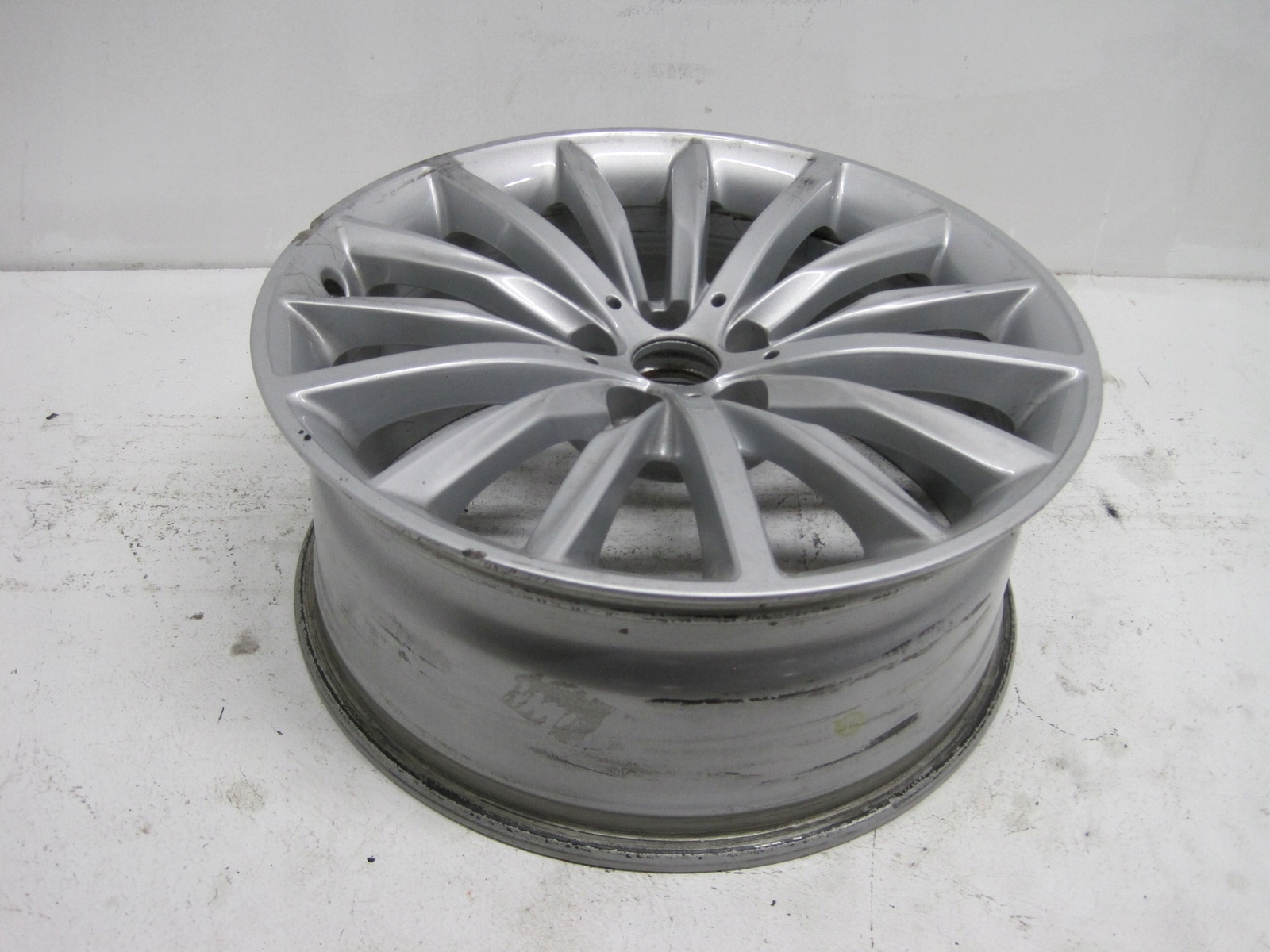 disc R19 BMW 5 G30 6863419