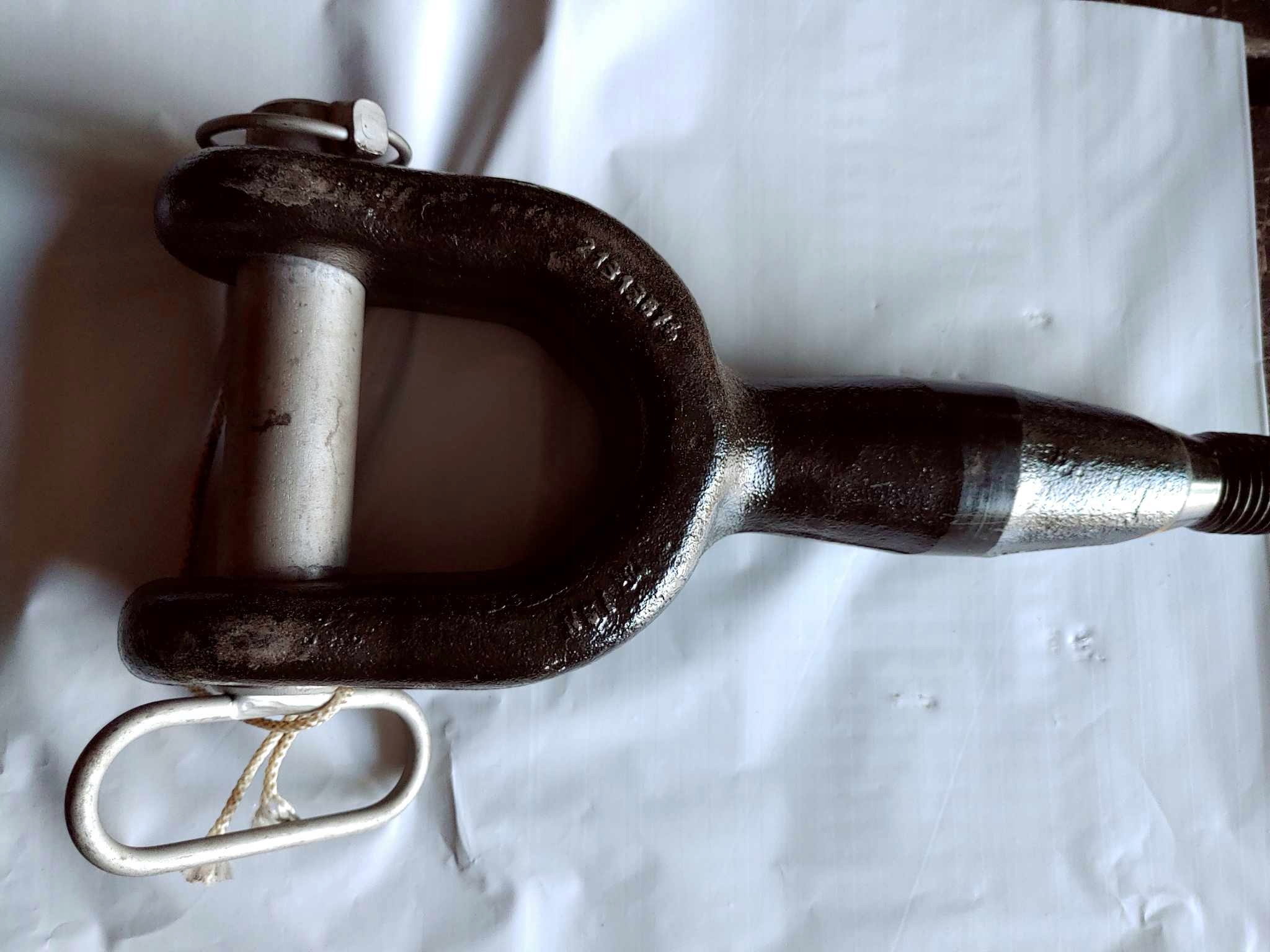 Bolec hak holowniczy Volvo FH 21313876