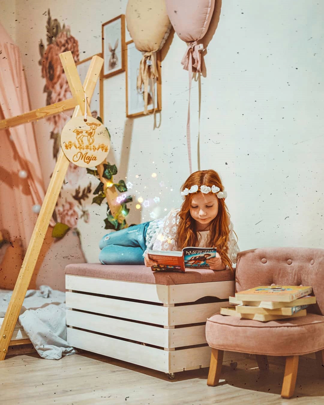 BIAŁA SKRZYNIA DREWNIANA DO SALONU PUFA KUFEREK Typ tapicerowana