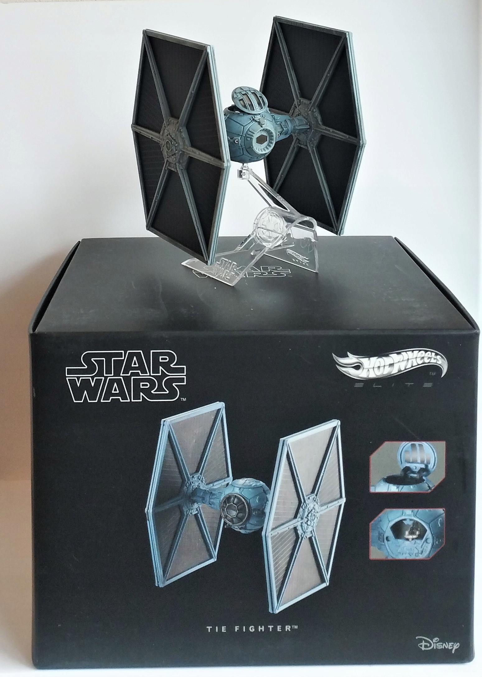 Stíhačka na kravaty Hot Wheels Star Wars pro sběratele
